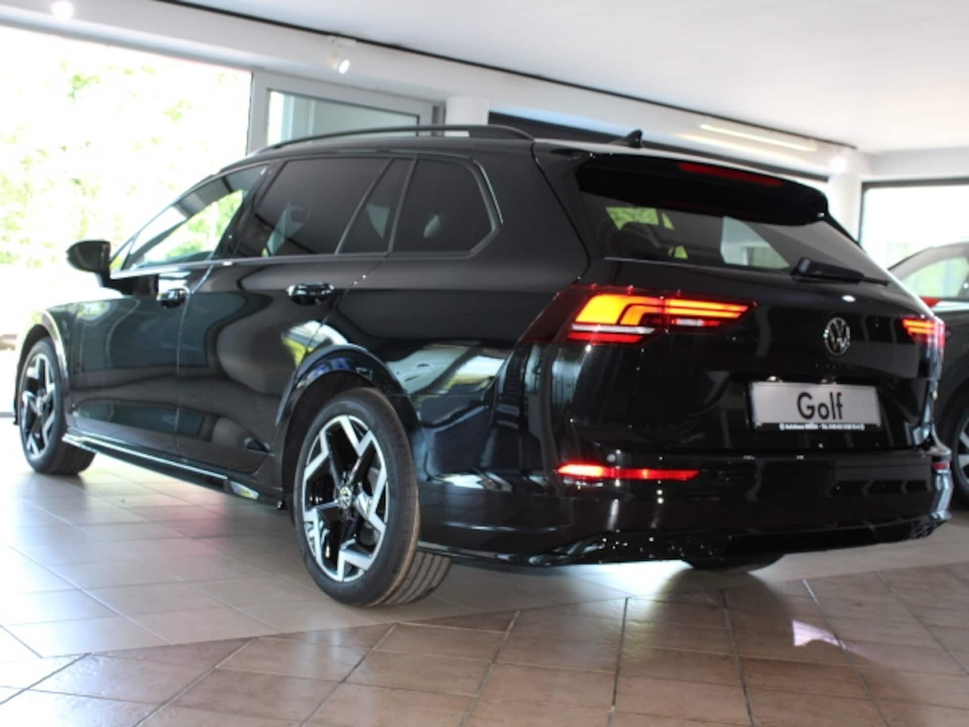 Volkswagen Golf Variant R-Line