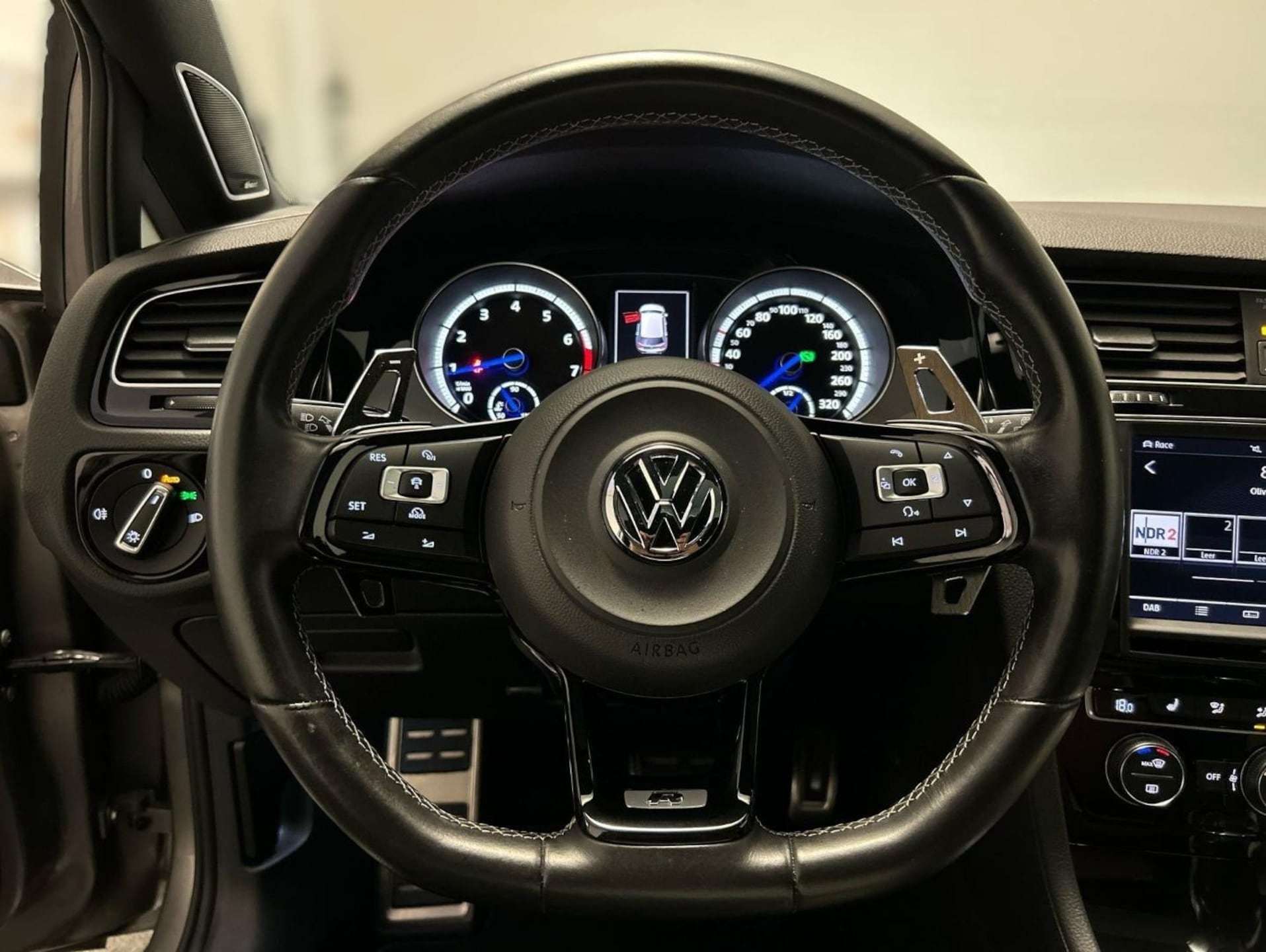 Volkswagen Golf R