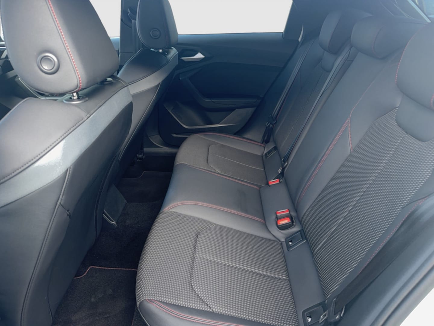Bild über Audi A1 Sportback S line 25 TFSI S tronic - für weitere Informationen kontaktieren Sie den Audi Partner