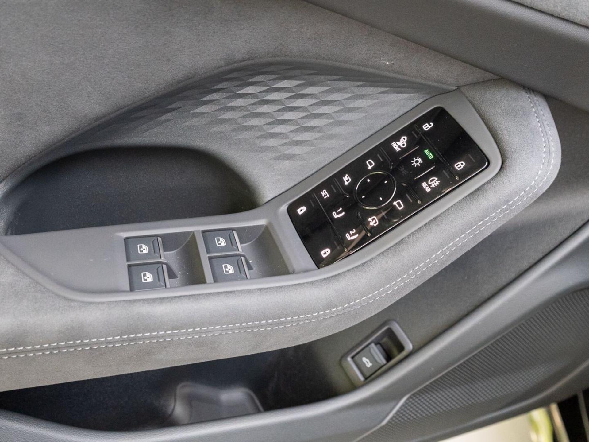 Audi A6 Limousine edition one
