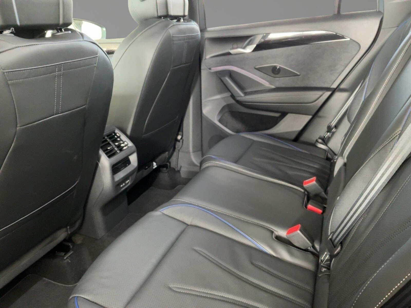 Volkswagen Tiguan – Bild 8