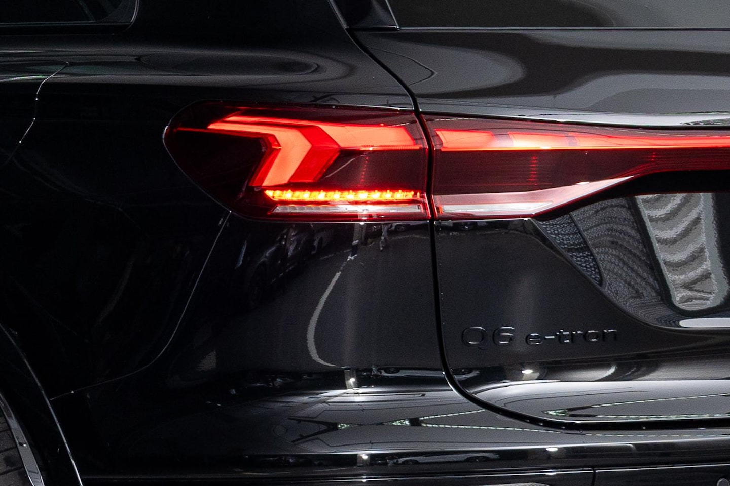 Image about Audi Q6 SUV e-tron e-tron
