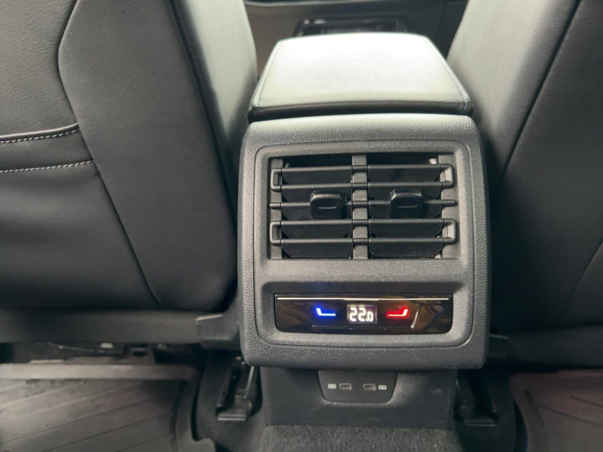 Volkswagen Golf Variant R