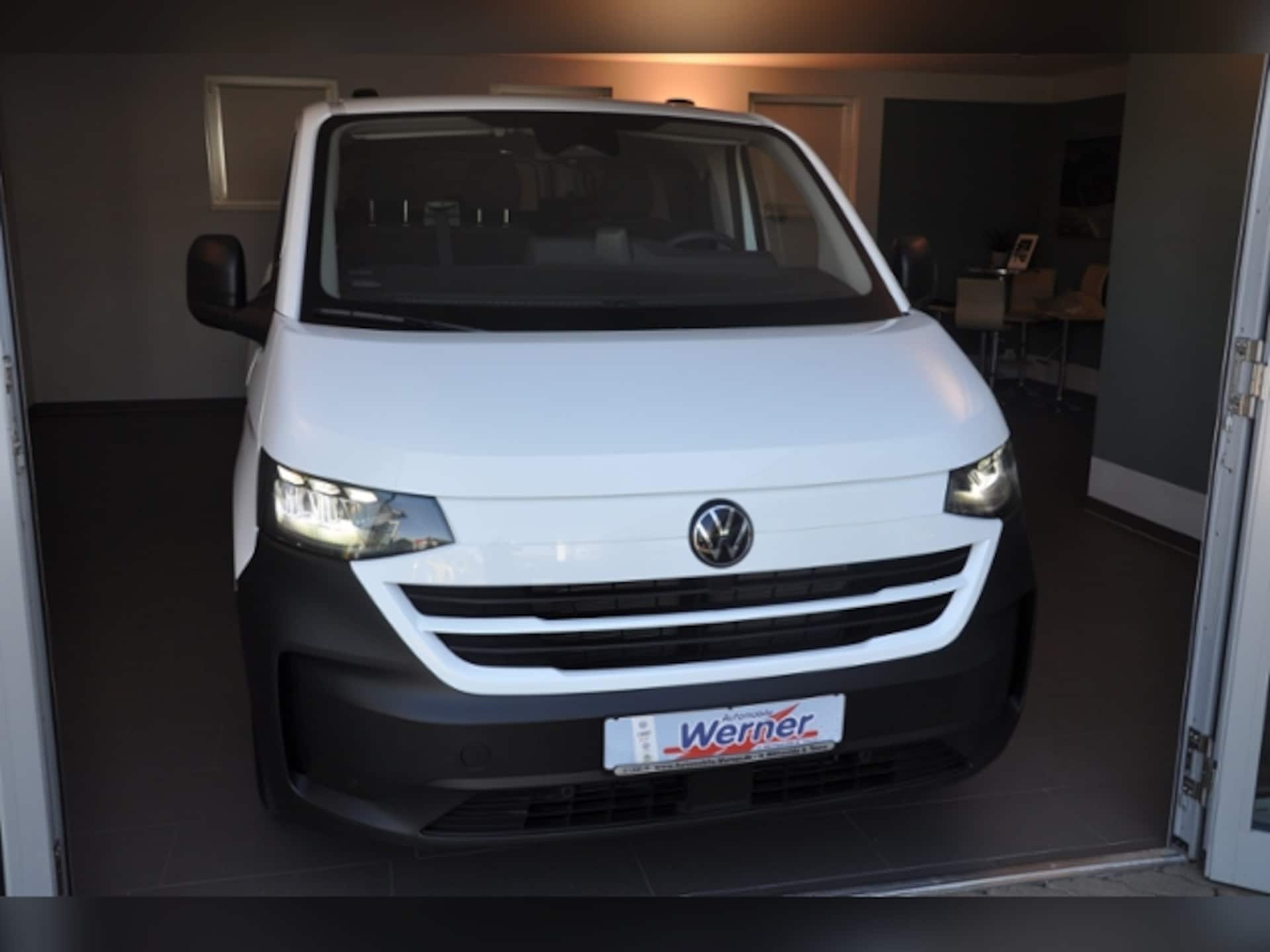 Volkswagen Transporter Kombi langer Radstand