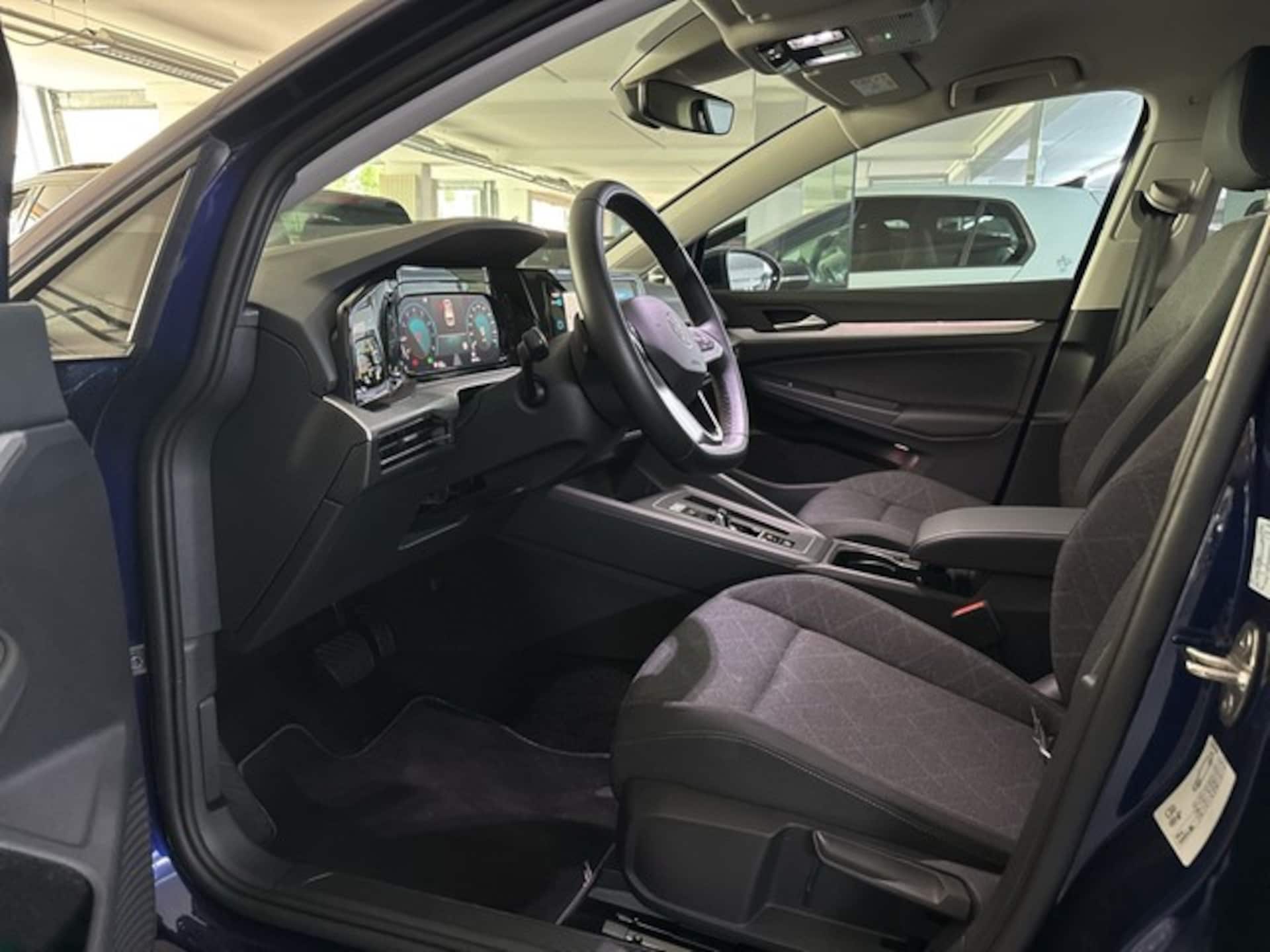 Volkswagen Golf Life