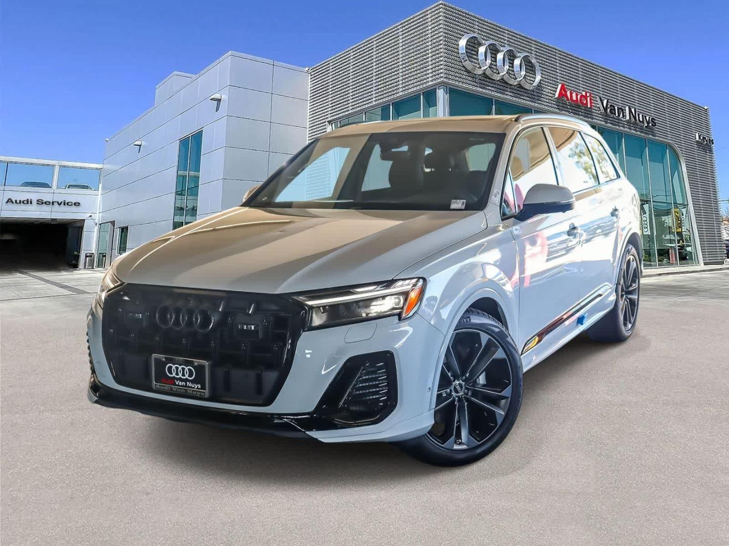 2026 Audi Q7 55 Premium Plus quattro Tiptronic's photo