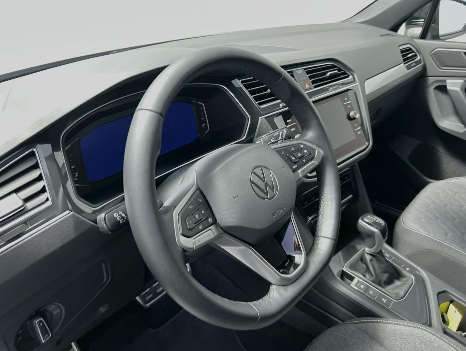 Volkswagen Tiguan – Bild 9