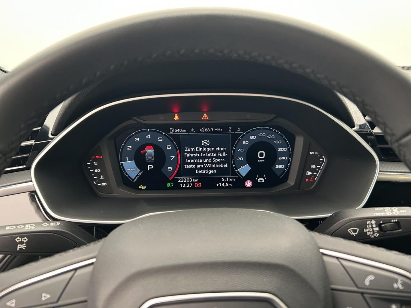 Bild über Audi Q3 advanced 35 TFSI S tronic - für weitere Informationen kontaktieren Sie den Audi Partner