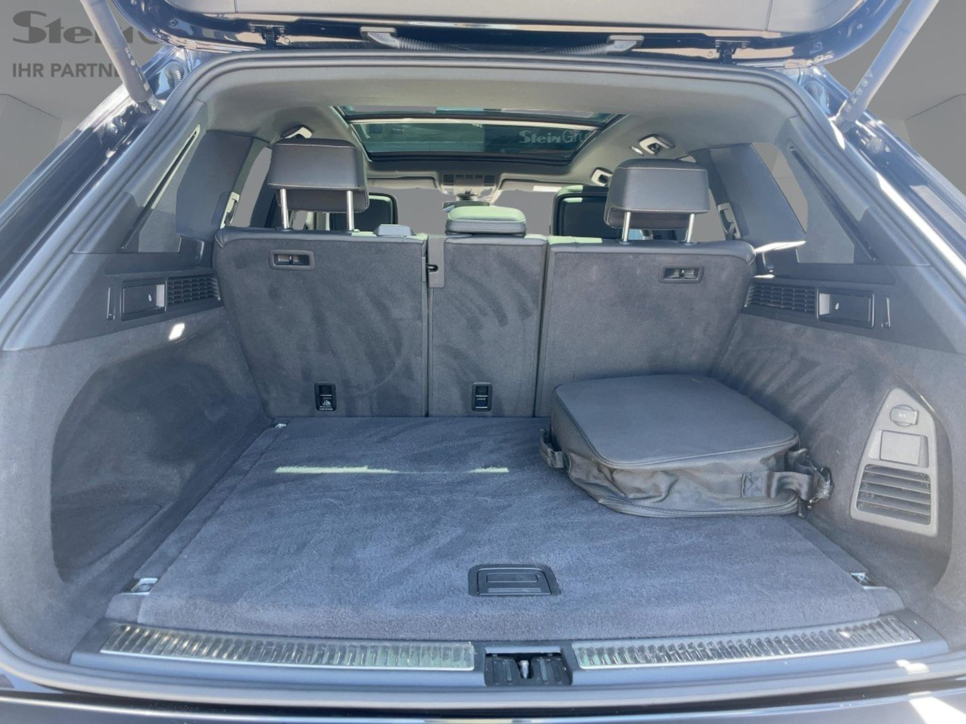 Volkswagen Touareg R