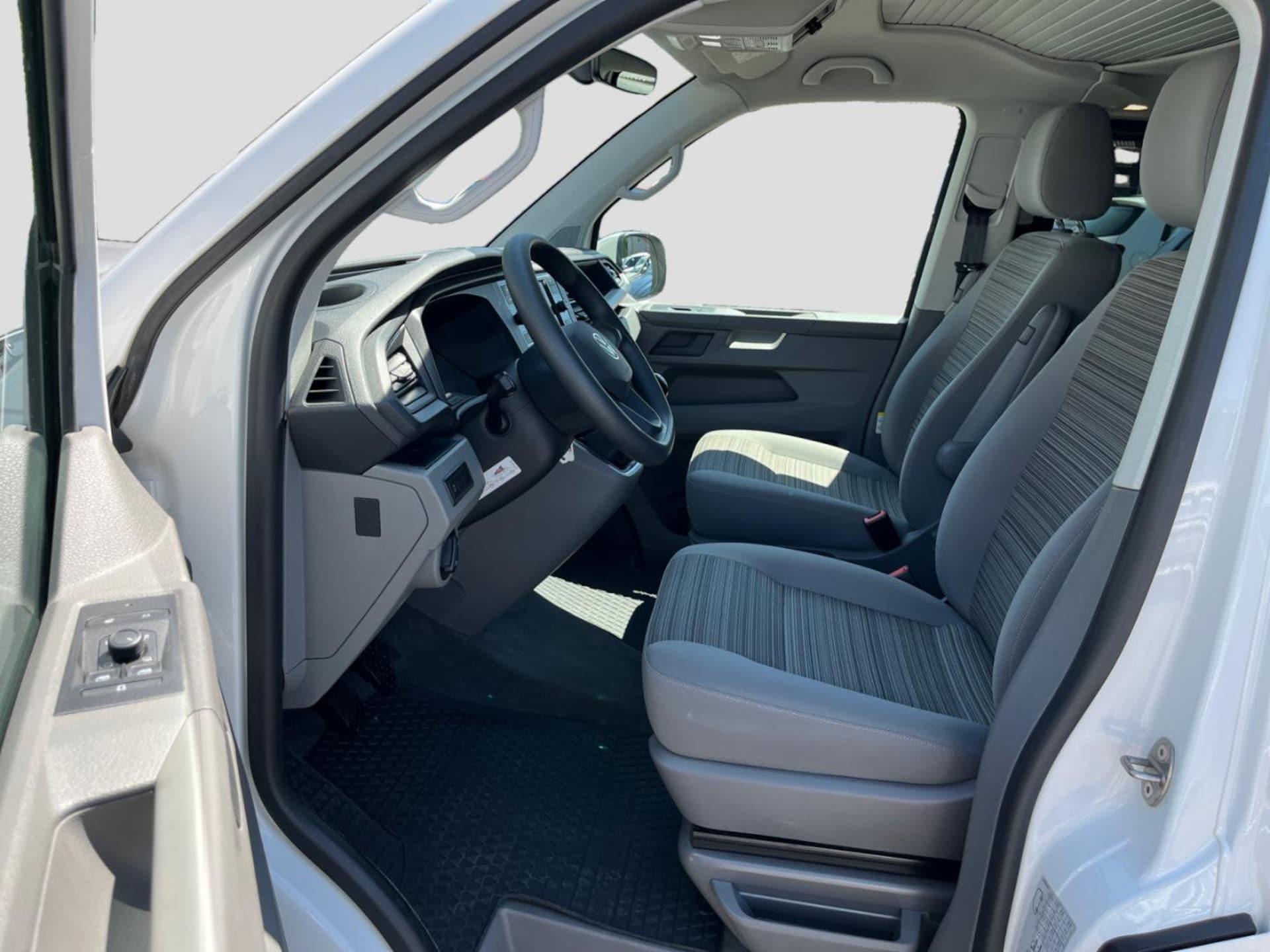 Volkswagen T6.1 California Beach