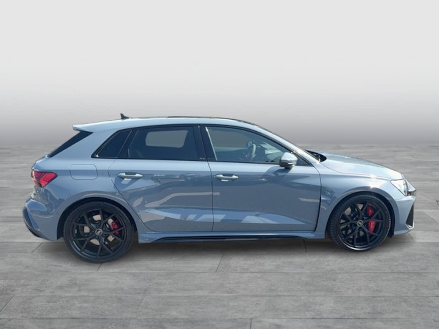 Bild über Audi RS 3 Sportback TFSI quattro 294 kW S tronic - für weitere Informationen kontaktieren Sie den Audi Partner