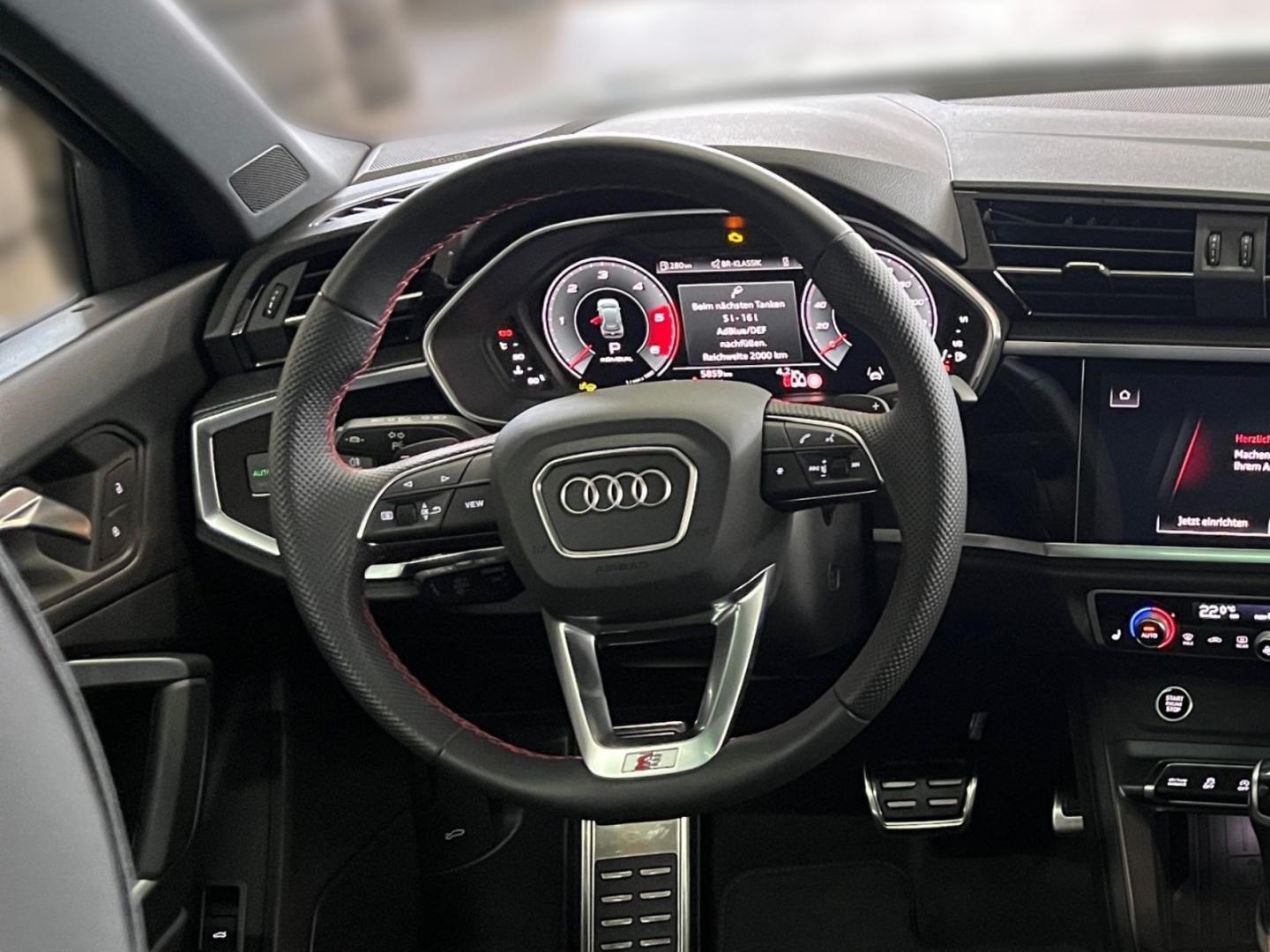 Bild über Audi Q3 TDI quattro 142 kW S tronic - für weitere Informationen kontaktieren Sie den Audi Partner