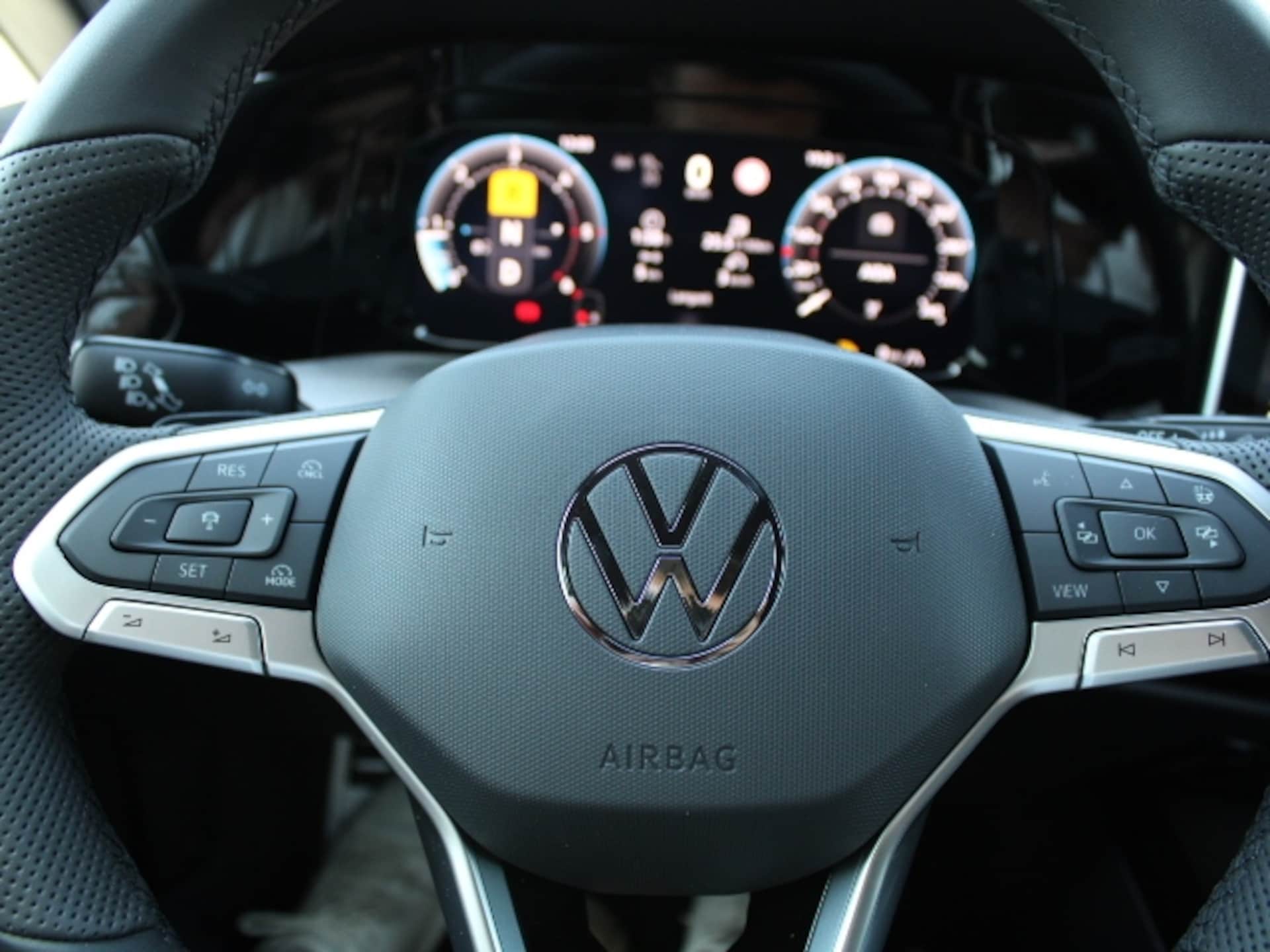 Volkswagen Golf Variant R-Line