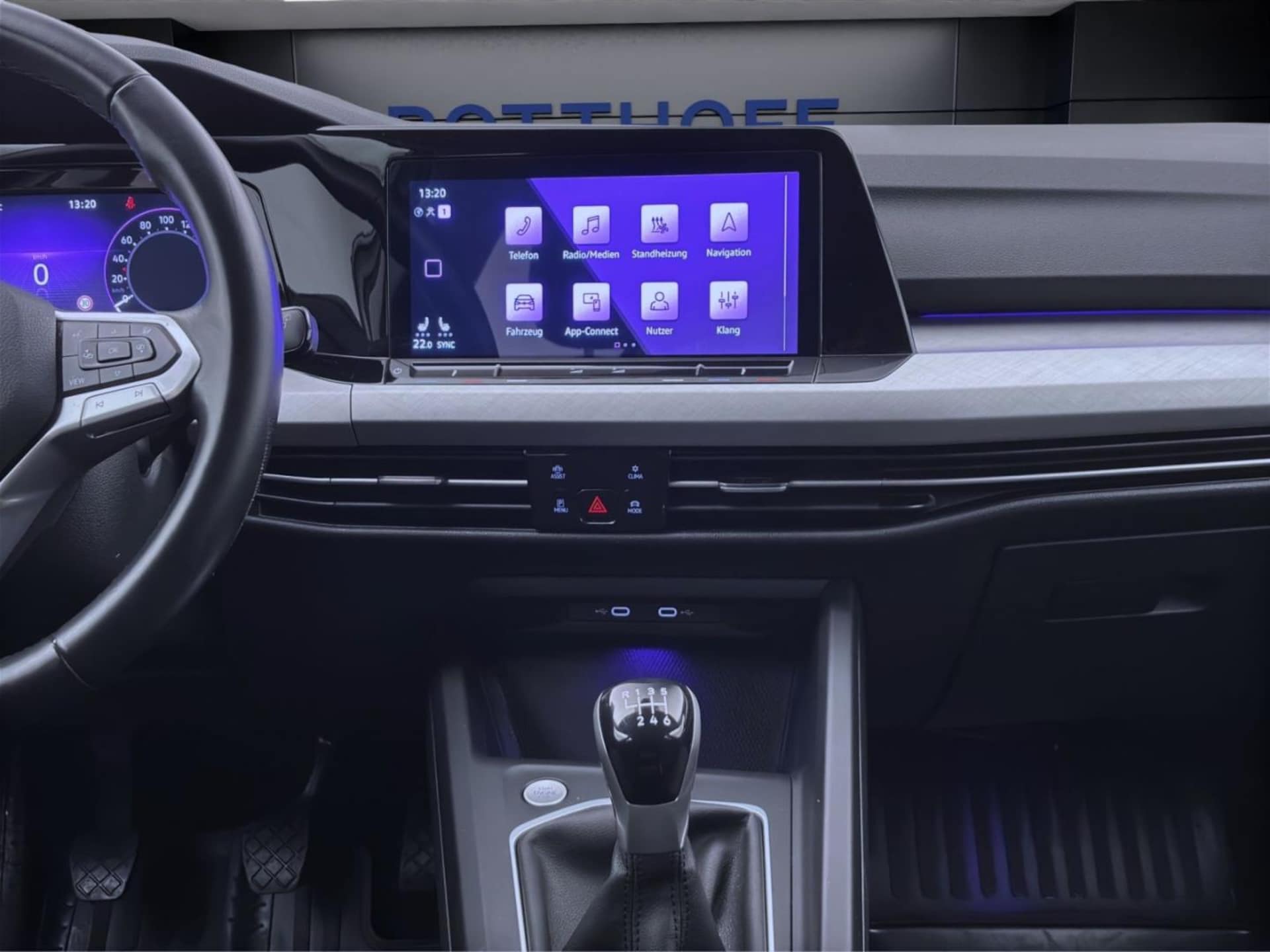Volkswagen Golf Life