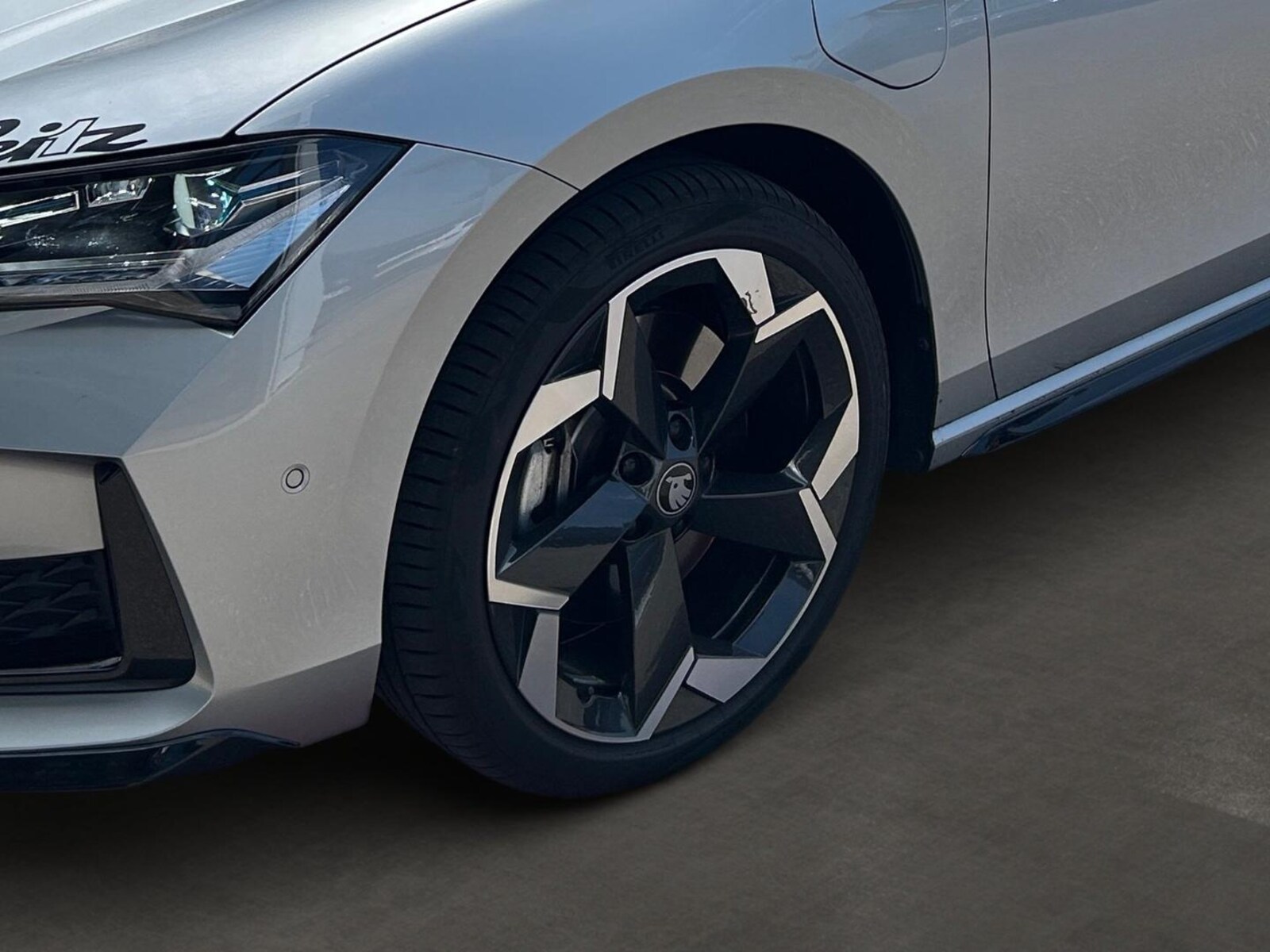 Škoda Superb Combi – Bild 9