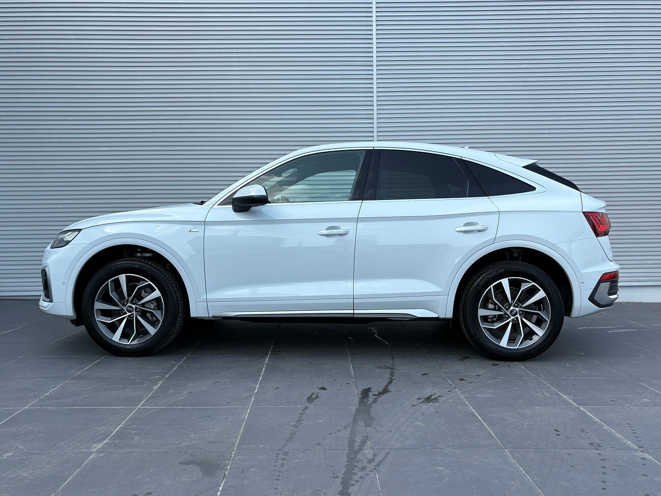 Image about Audi Q5 Sportback 40 TDI quattro S line 150(204) kW(PS) S tronic