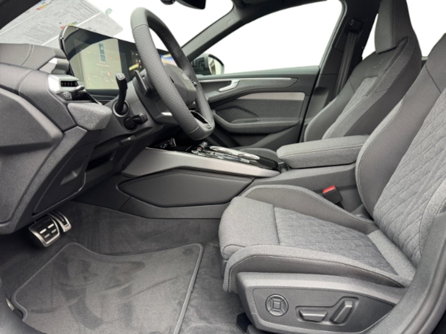 Bild über Audi A6 Avant TDI quattro 150 kW S tronic - für weitere Informationen kontaktieren Sie den Audi Partner