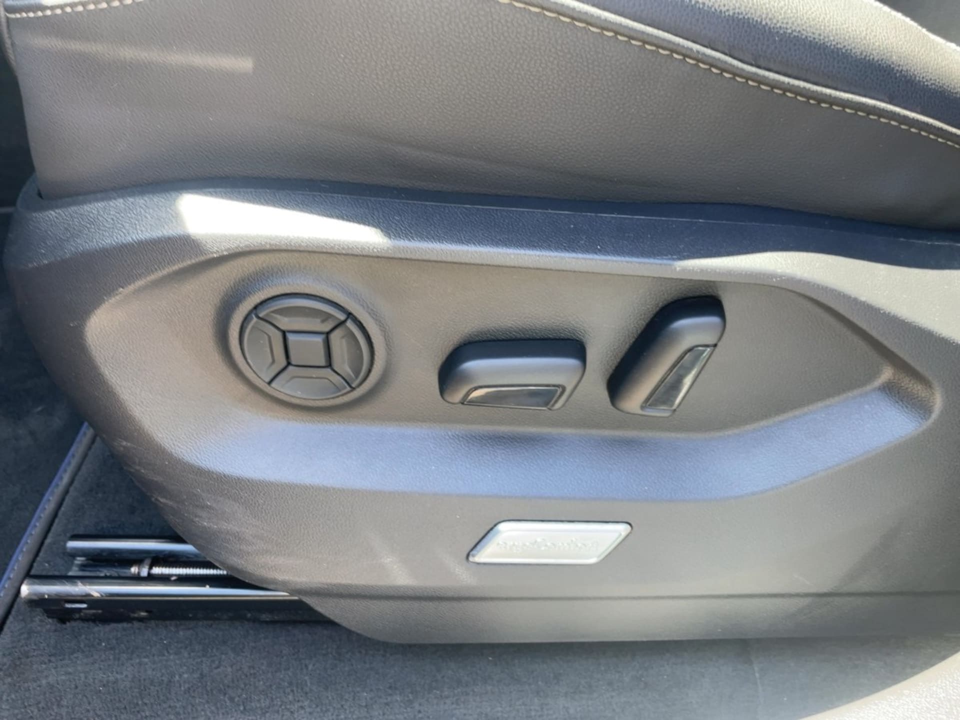 Volkswagen Touareg R