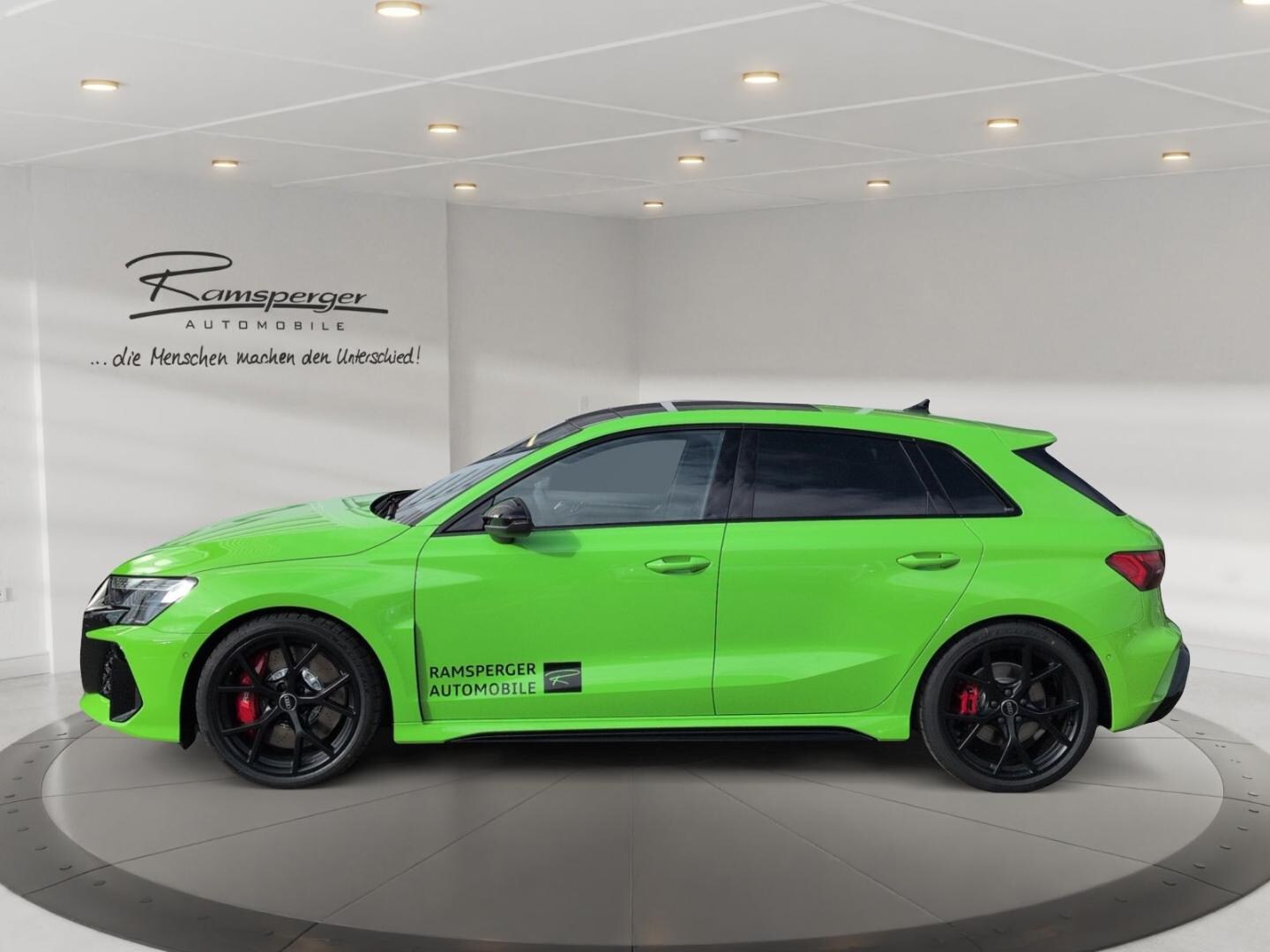 Bild über Audi RS 3 Sportback TFSI quattro S tronic - für weitere Informationen kontaktieren Sie den Audi Partner