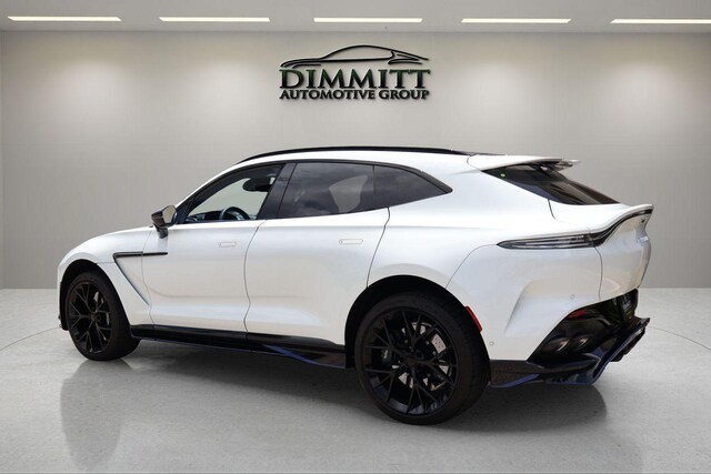 2025 Aston Martin DBX