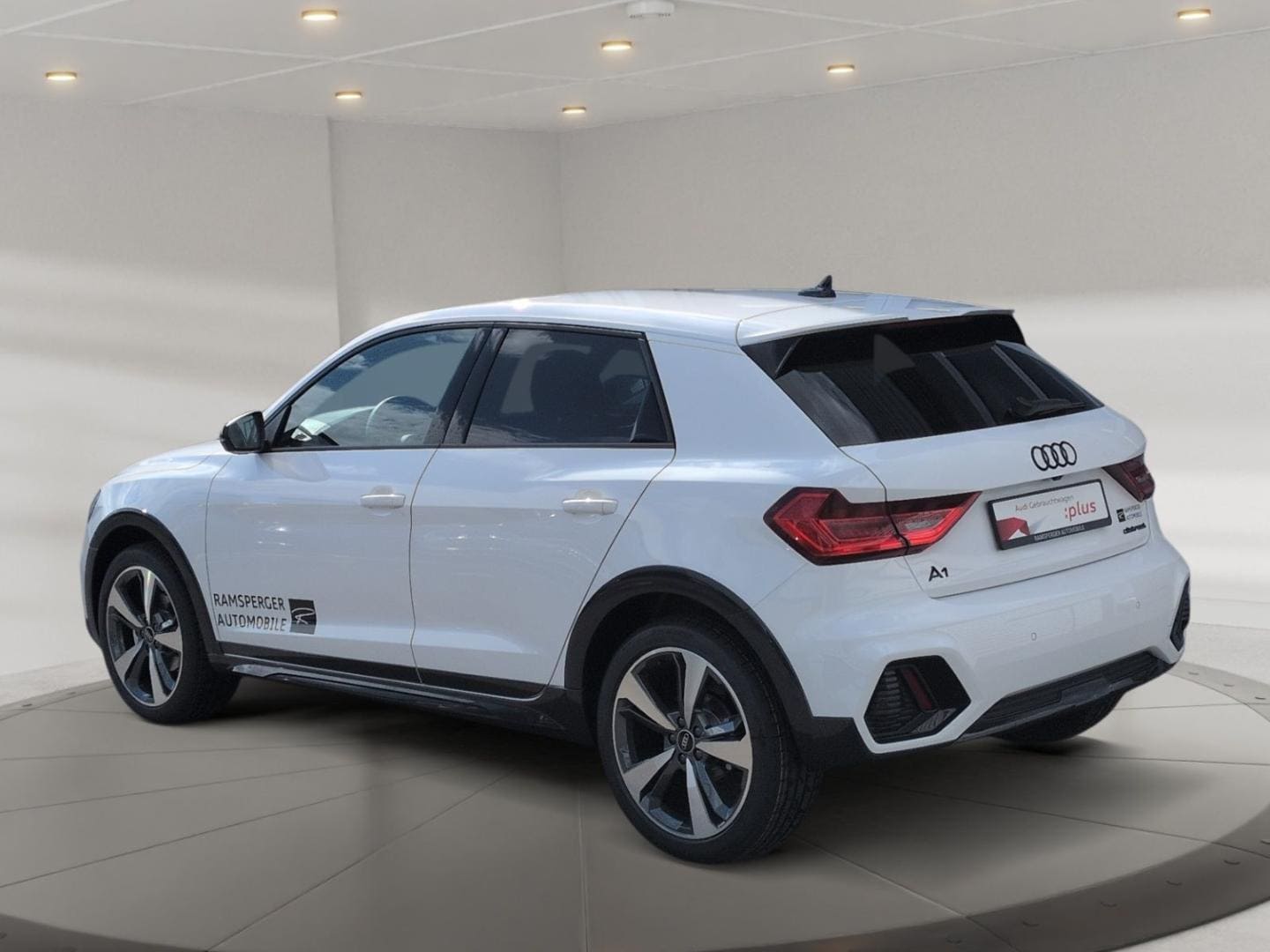 Bild über Audi A1 allstreet 30 TFSI S tronic - für weitere Informationen kontaktieren Sie den Audi Partner