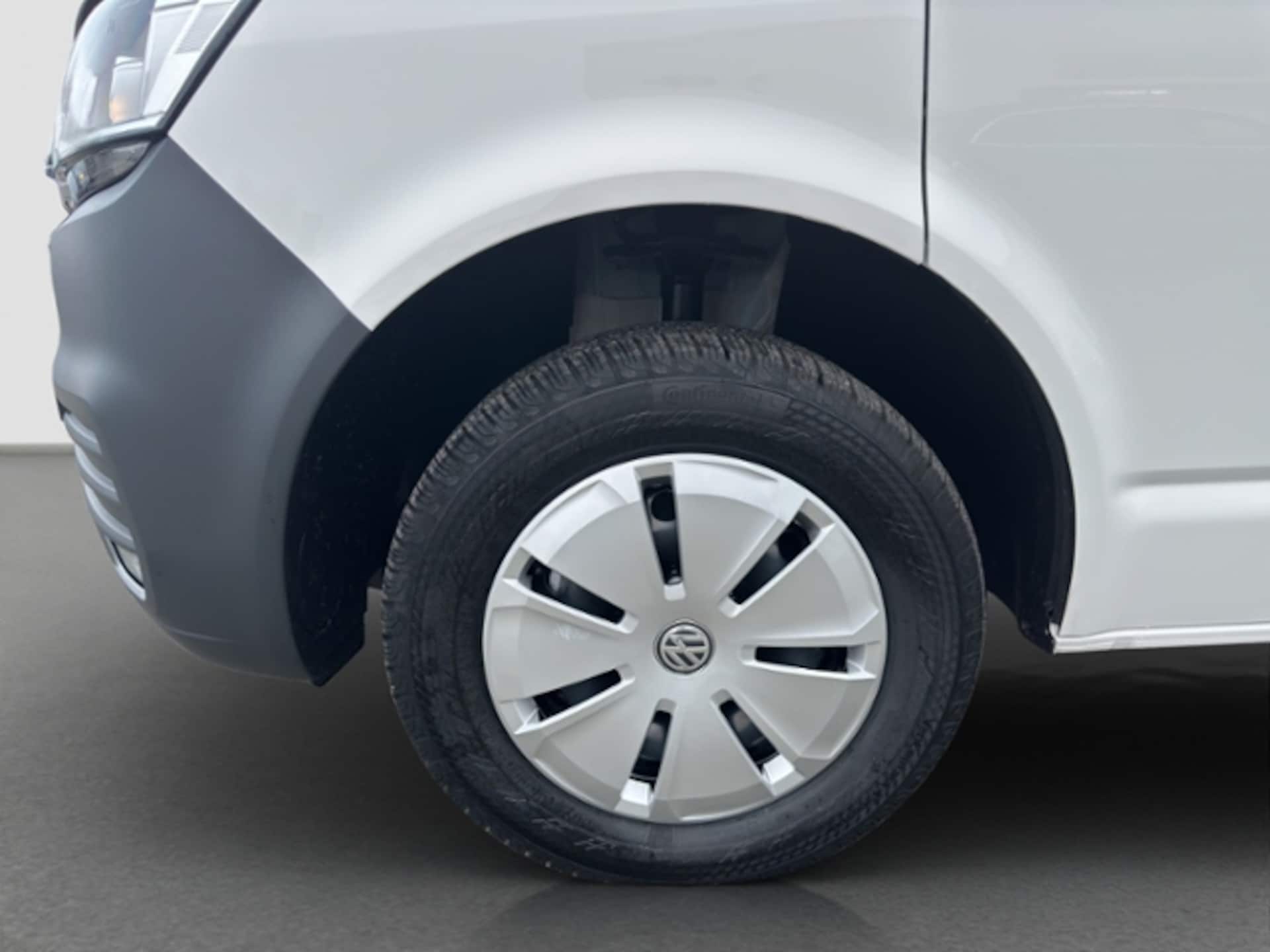 Volkswagen T6.1 Transporter Kombi langer Radstand