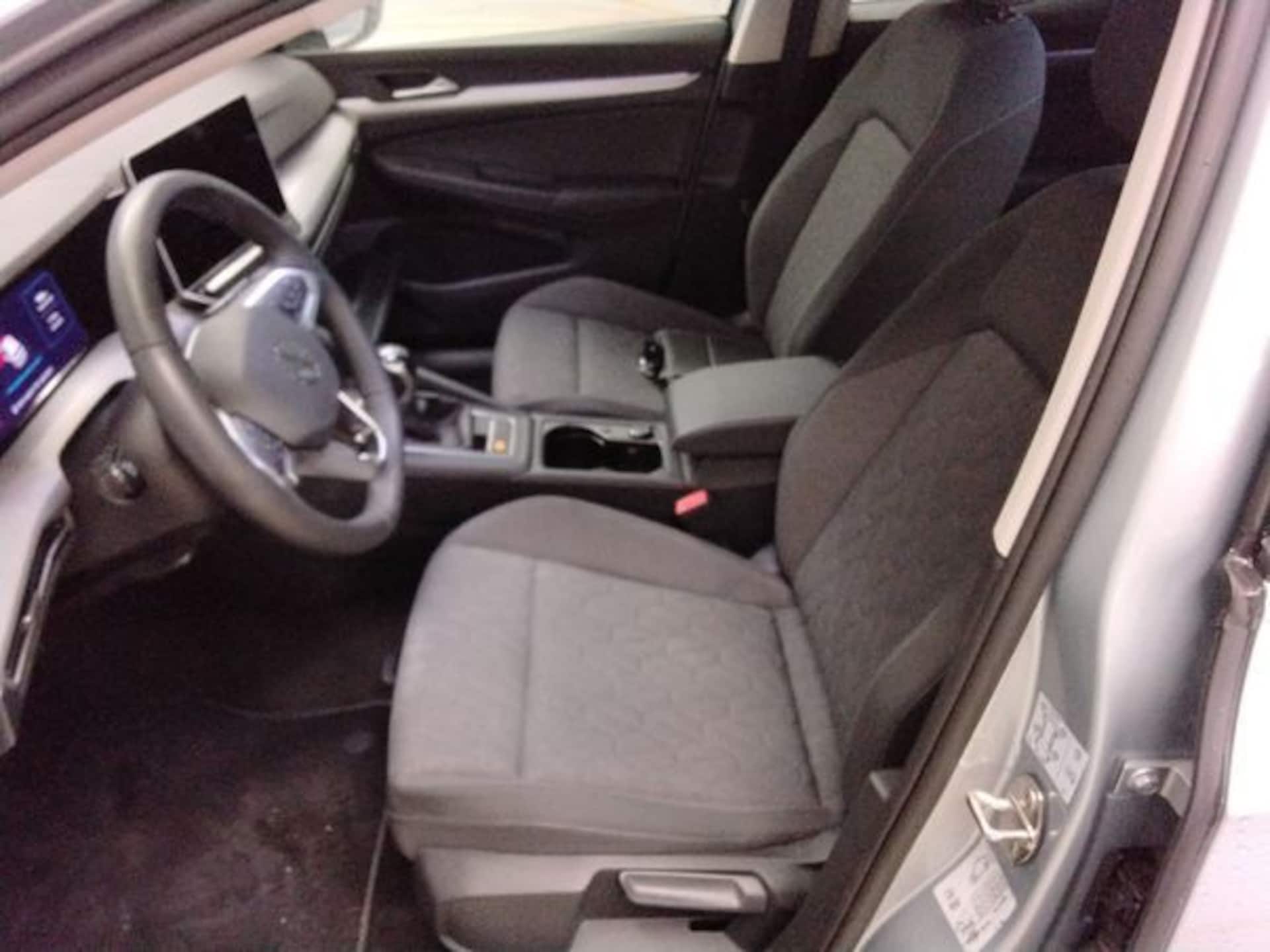 Volkswagen Golf Life