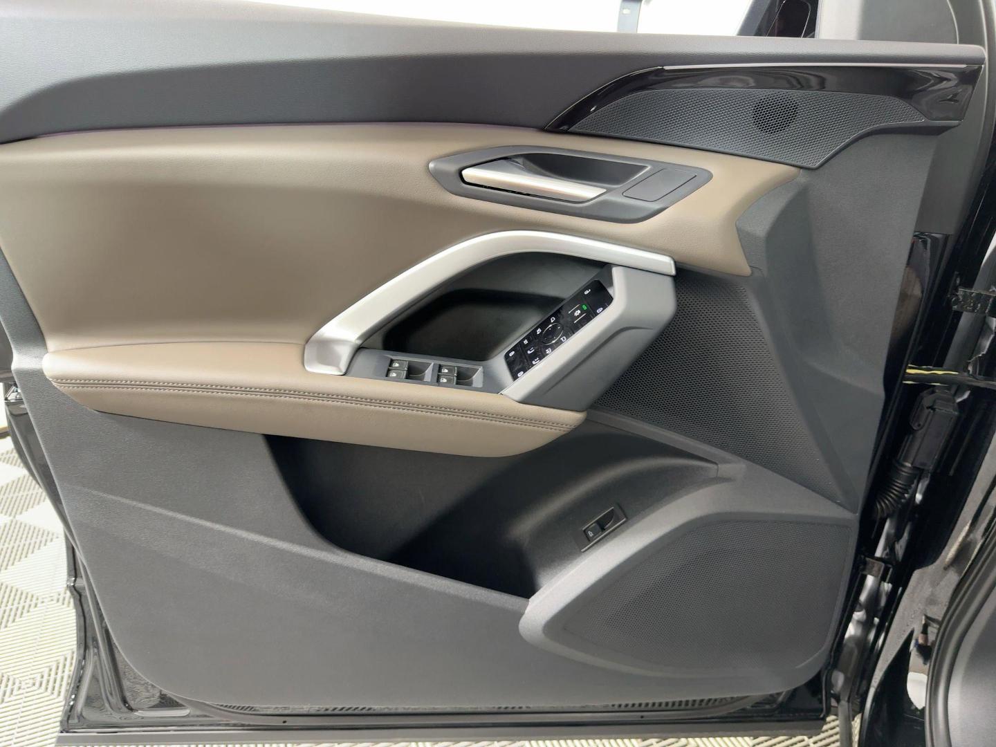 2025 Audi Q5 Premium - Photo 10