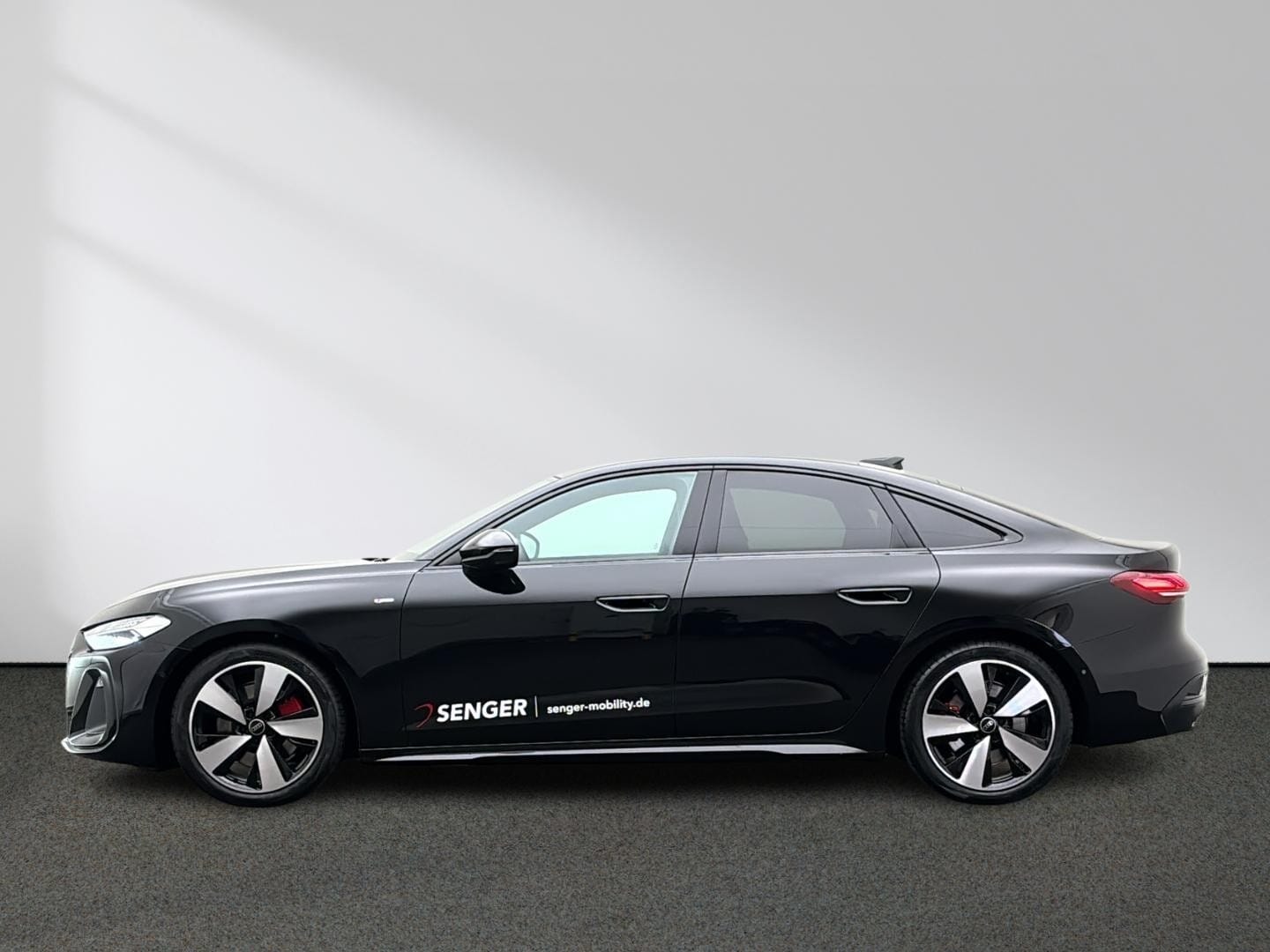 Bild über Audi A5 Limousine TDI quattro 150 kW S tronic - für weitere Informationen kontaktieren Sie den Audi Partner