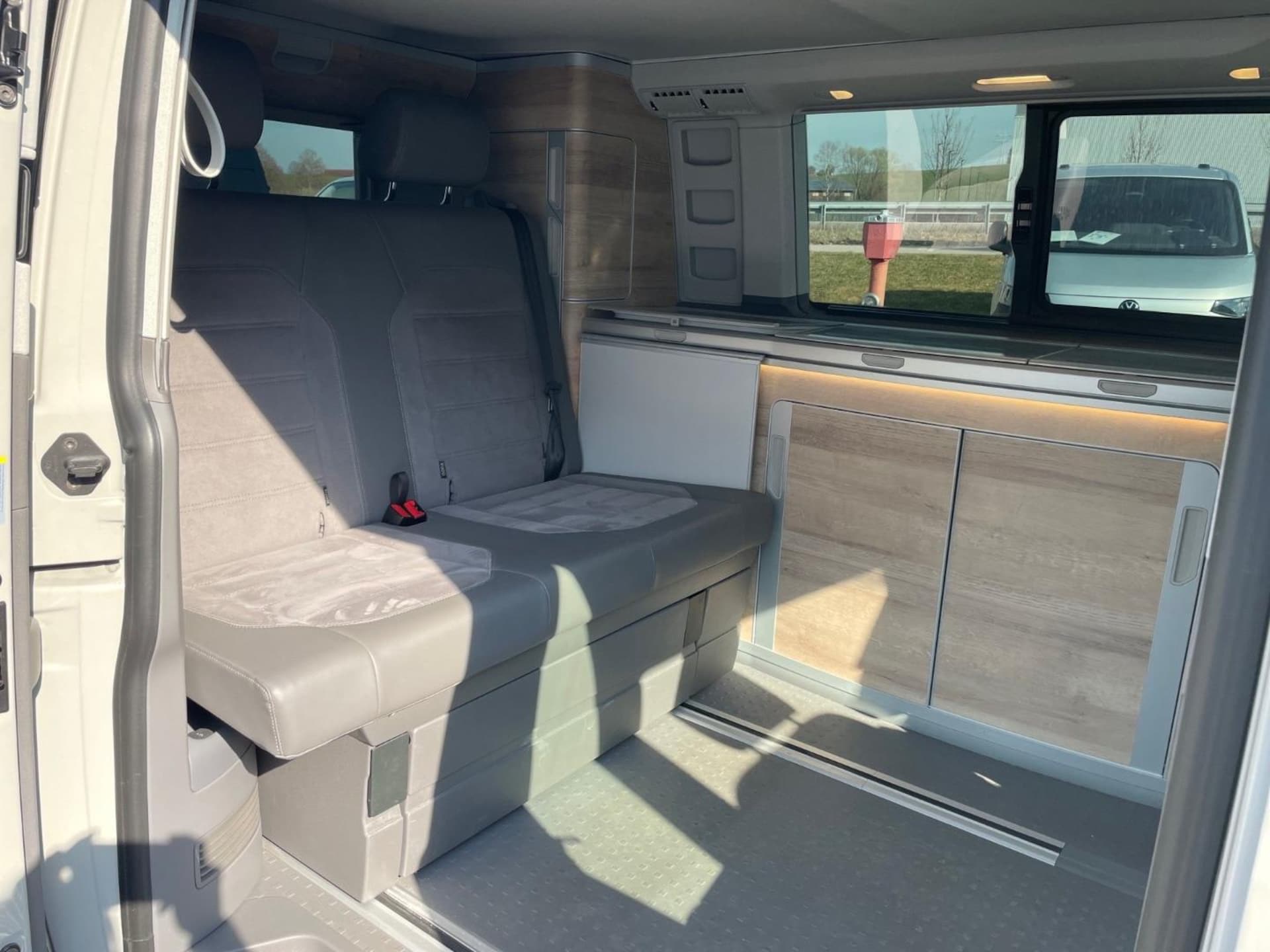 Volkswagen T6.1 California Ocean