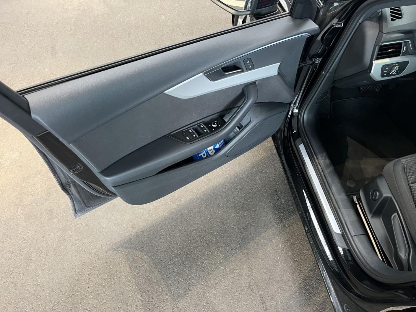 Bild über Audi A4 Avant 35 TFSI S tronic - für weitere Informationen kontaktieren Sie den Audi Partner
