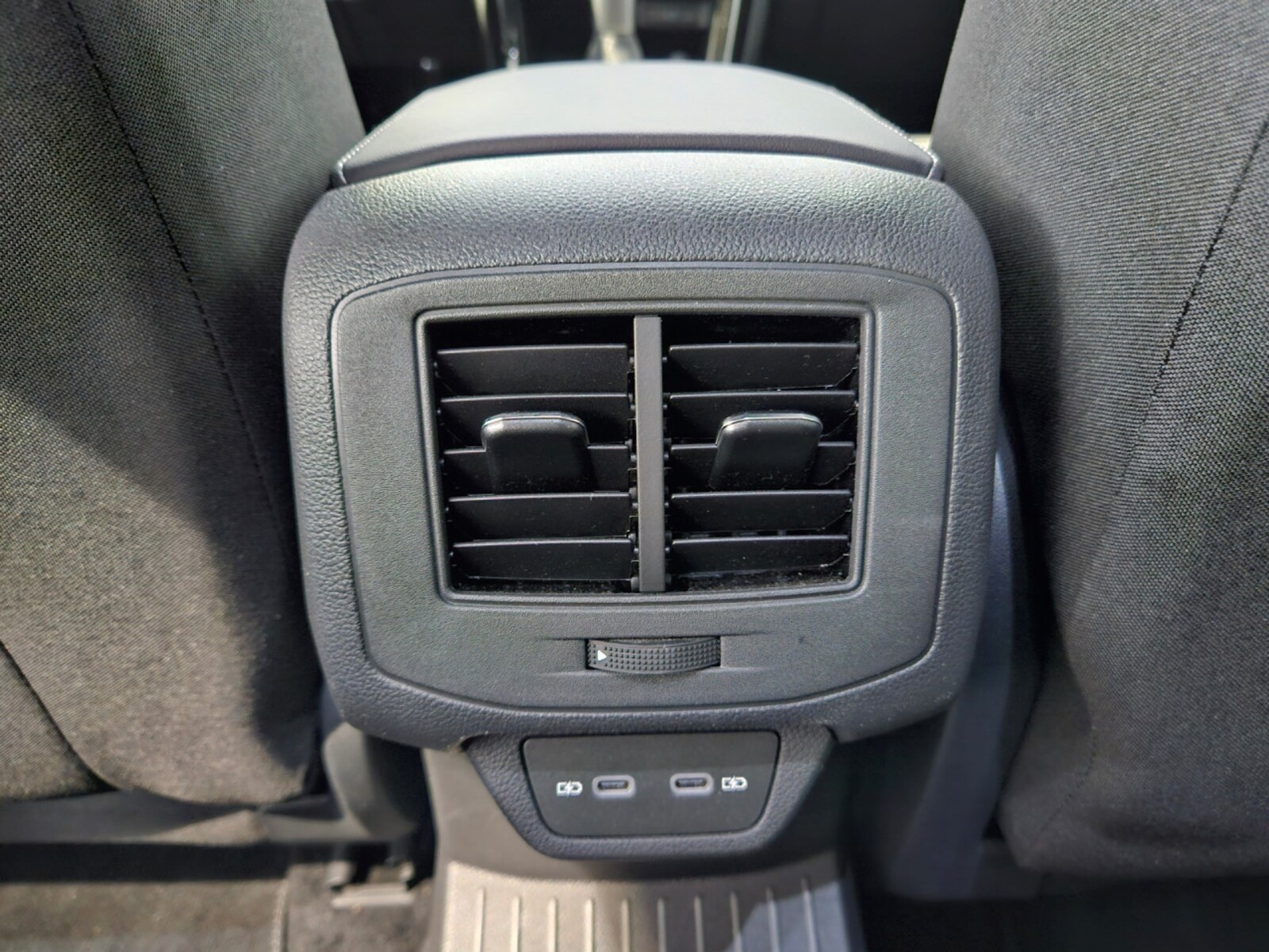 Volkswagen T-Roc – Bild 9