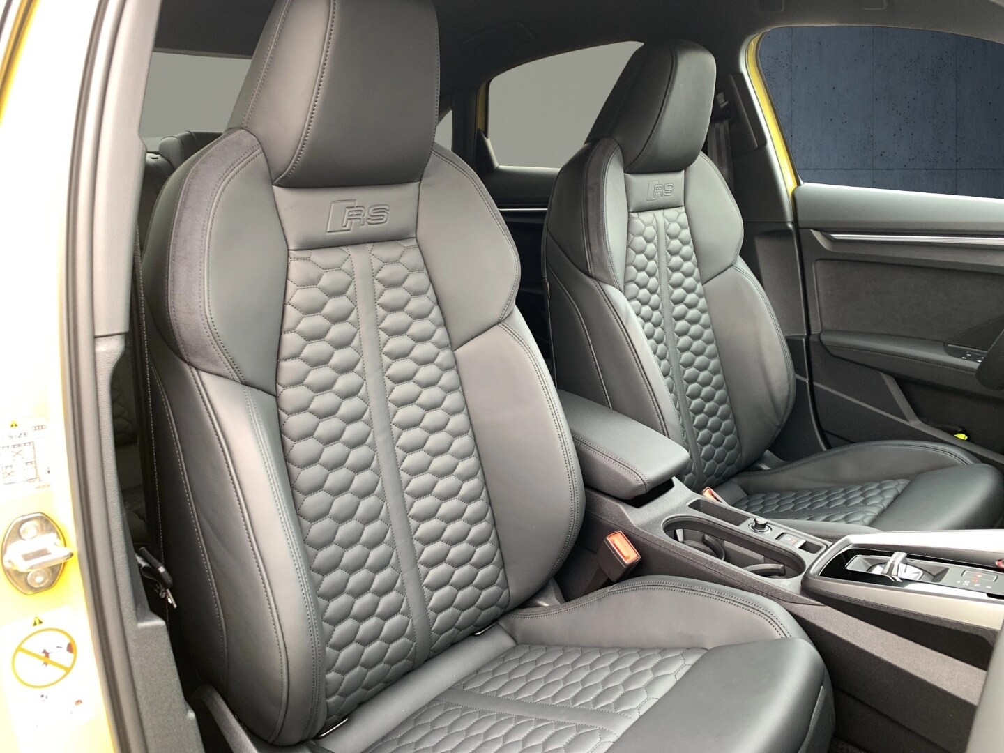 Image about Audi RS 3 Limousine TFSI quattro S tronic