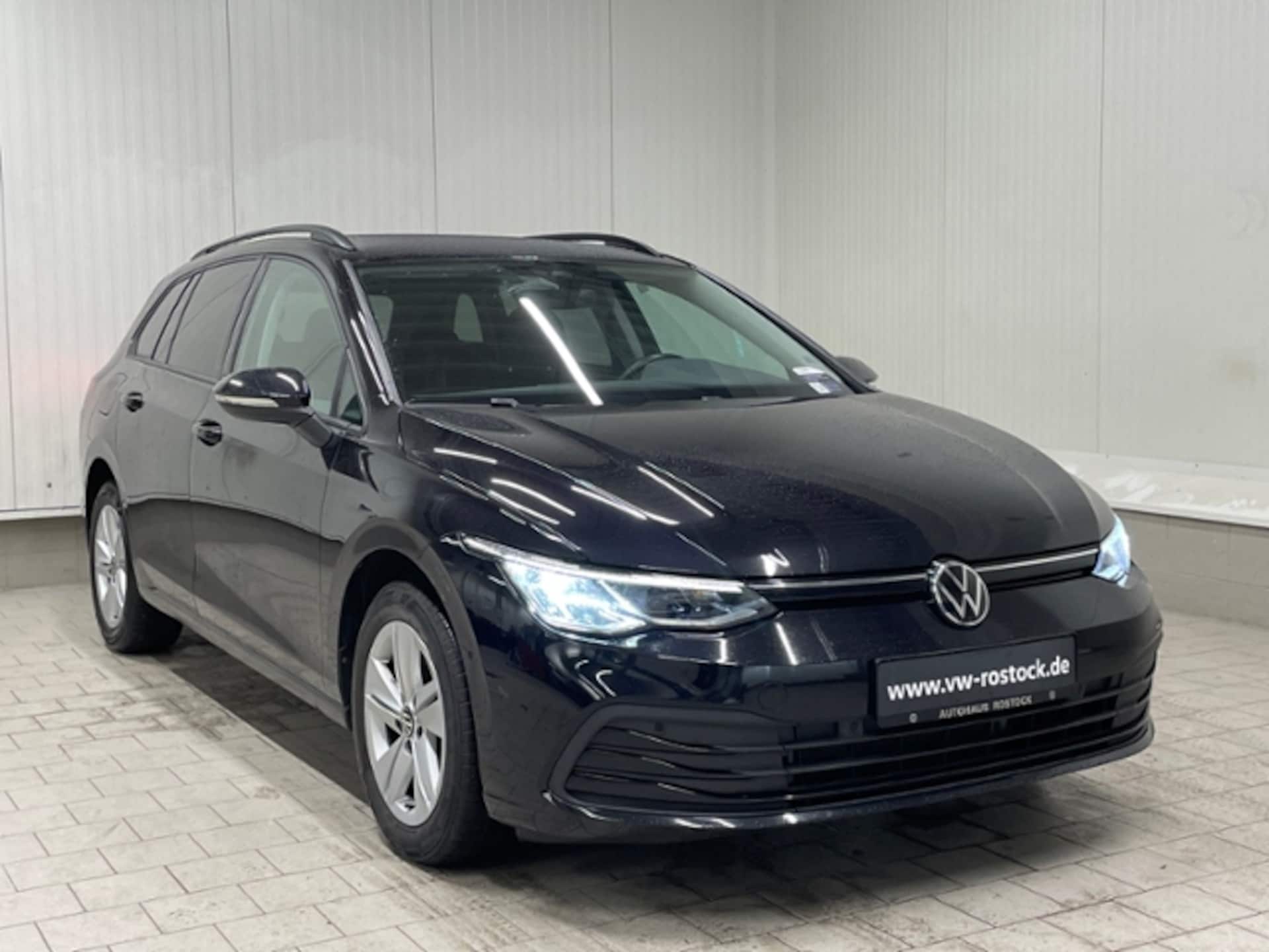 Volkswagen Golf Variant Life