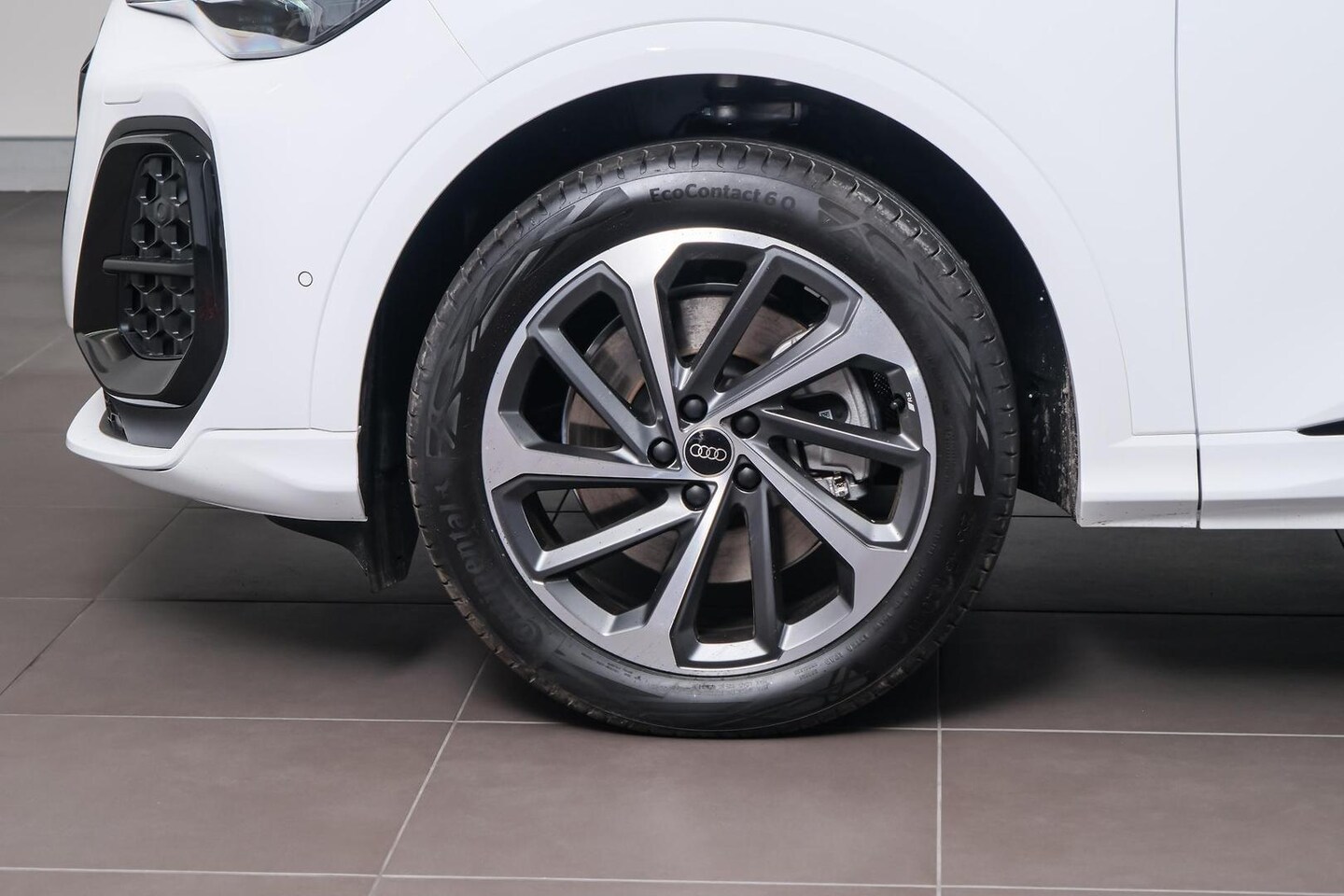 Image about Audi Q5 SUV TDI quattro 150 kW sport