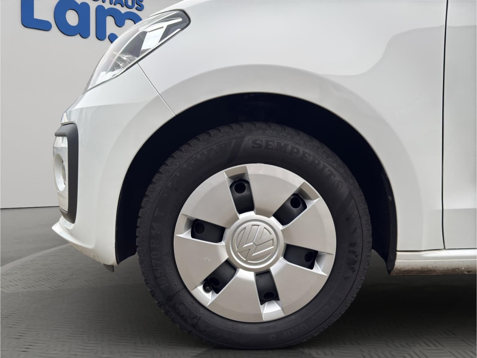 Volkswagen up! ACTIVE