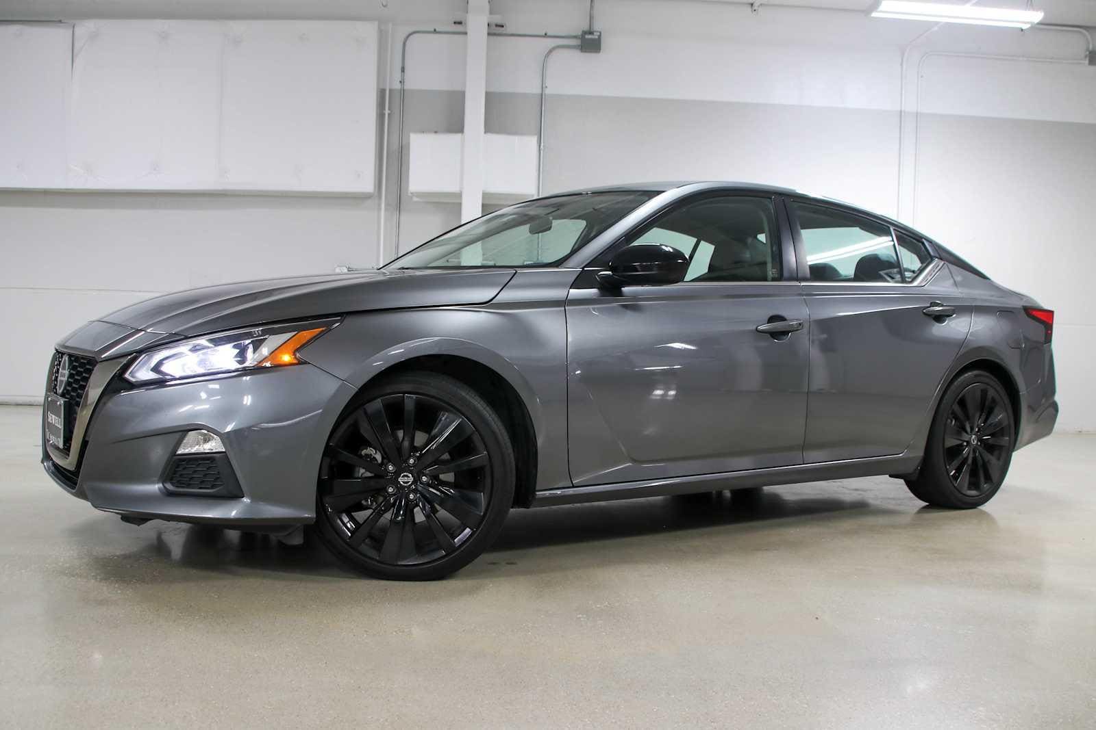 2022 Nissan Altima 2.5 SR's photo