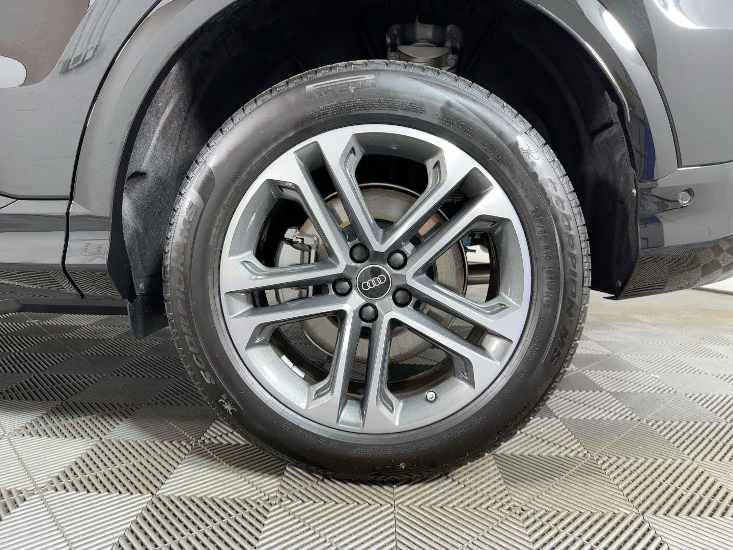 2025 Audi Q5 Premium - Photo 9