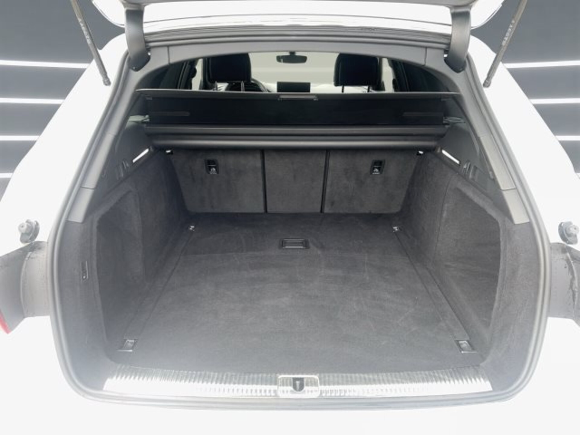 Audi A4 Avant S line