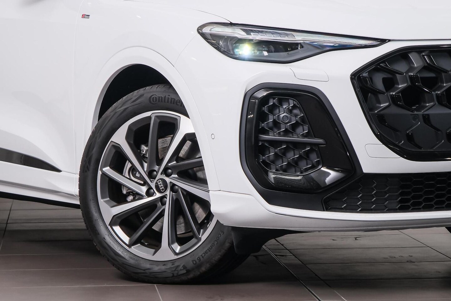Image about Audi Q5 SUV TDI quattro 150 kW sport