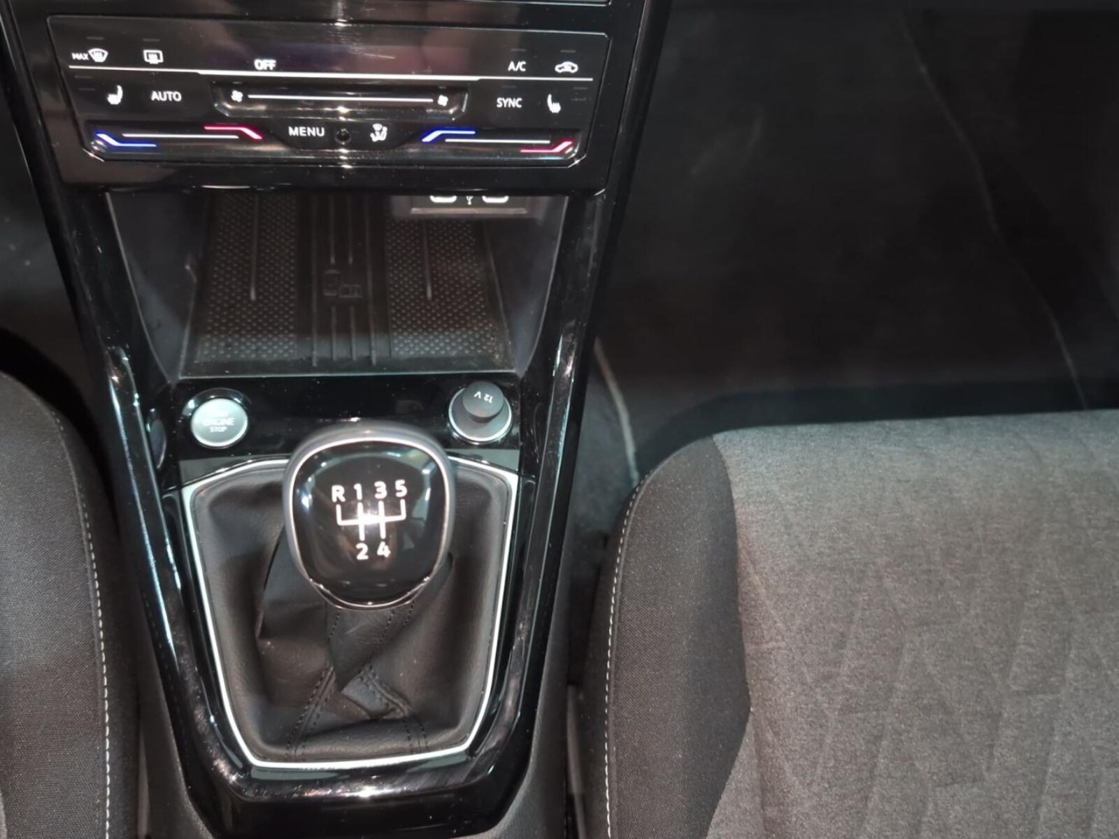 Volkswagen T-Cross – Bild 11