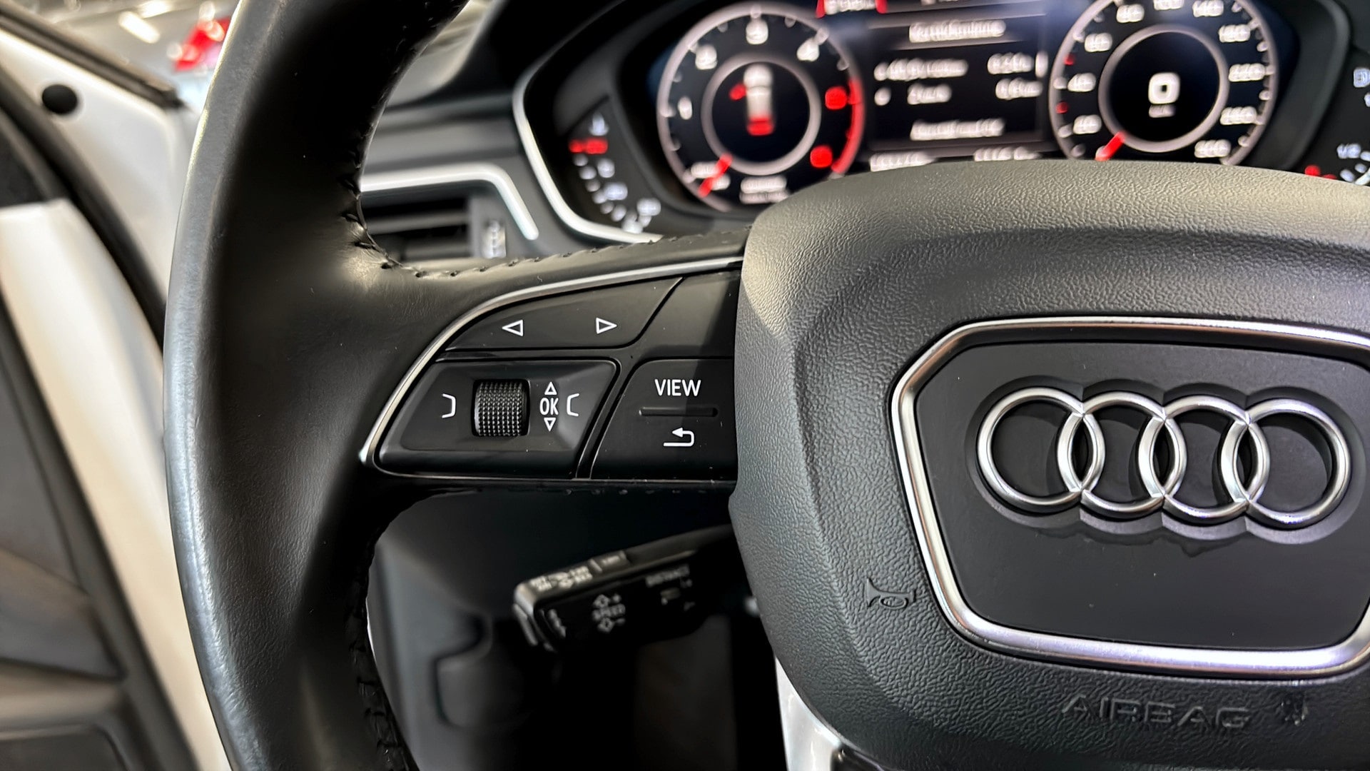 Bild som visar Audi A4 allroad quattro A4 allroad 2.0 TDI quattro Proline 190 hk 6-växlad - för mer information kontakta din Audi Partner