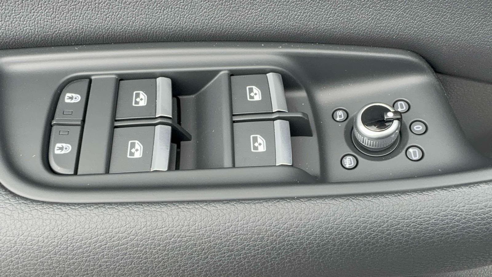 2026 Audi Q7 Premium - Photo 10