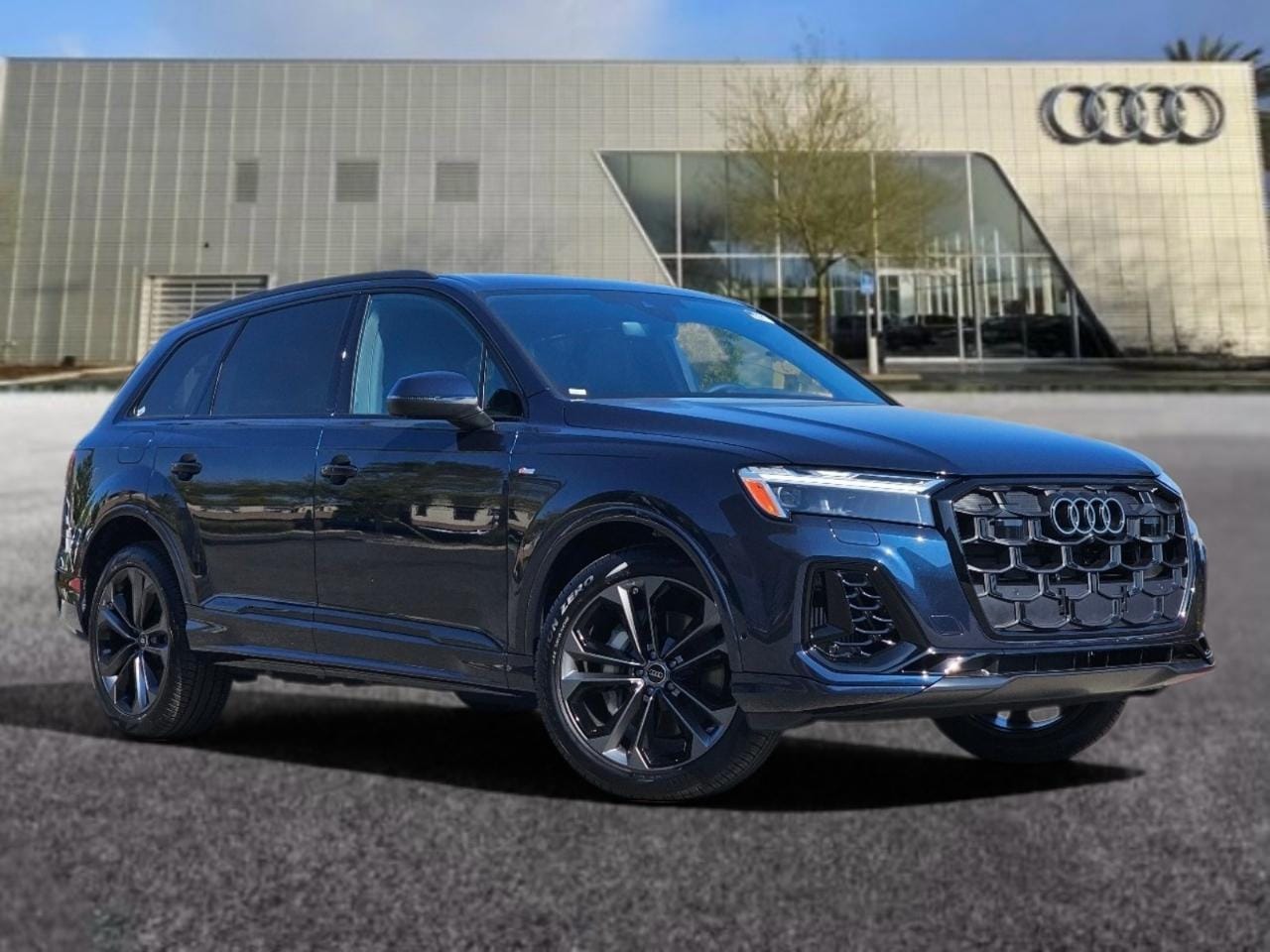 2026 Audi Q7 55 S Line Premium Plus quattro Tiptronic's photo
