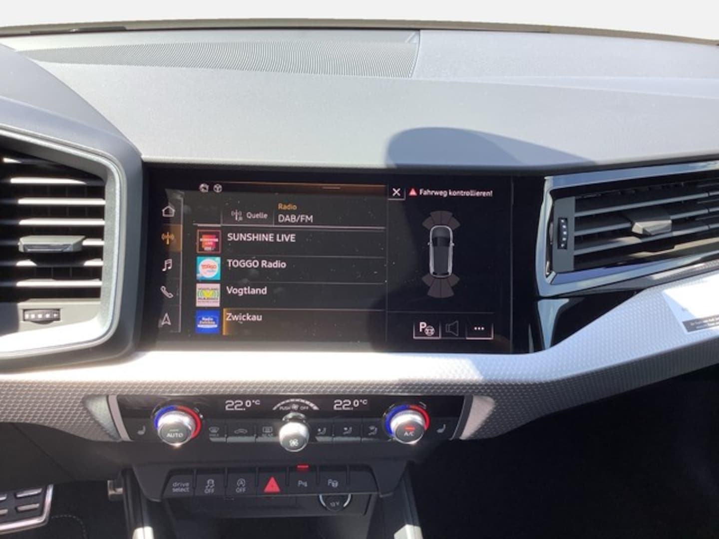 Bild über Audi A1 Sportback S line 35 TFSI S tronic - für weitere Informationen kontaktieren Sie den Audi Partner