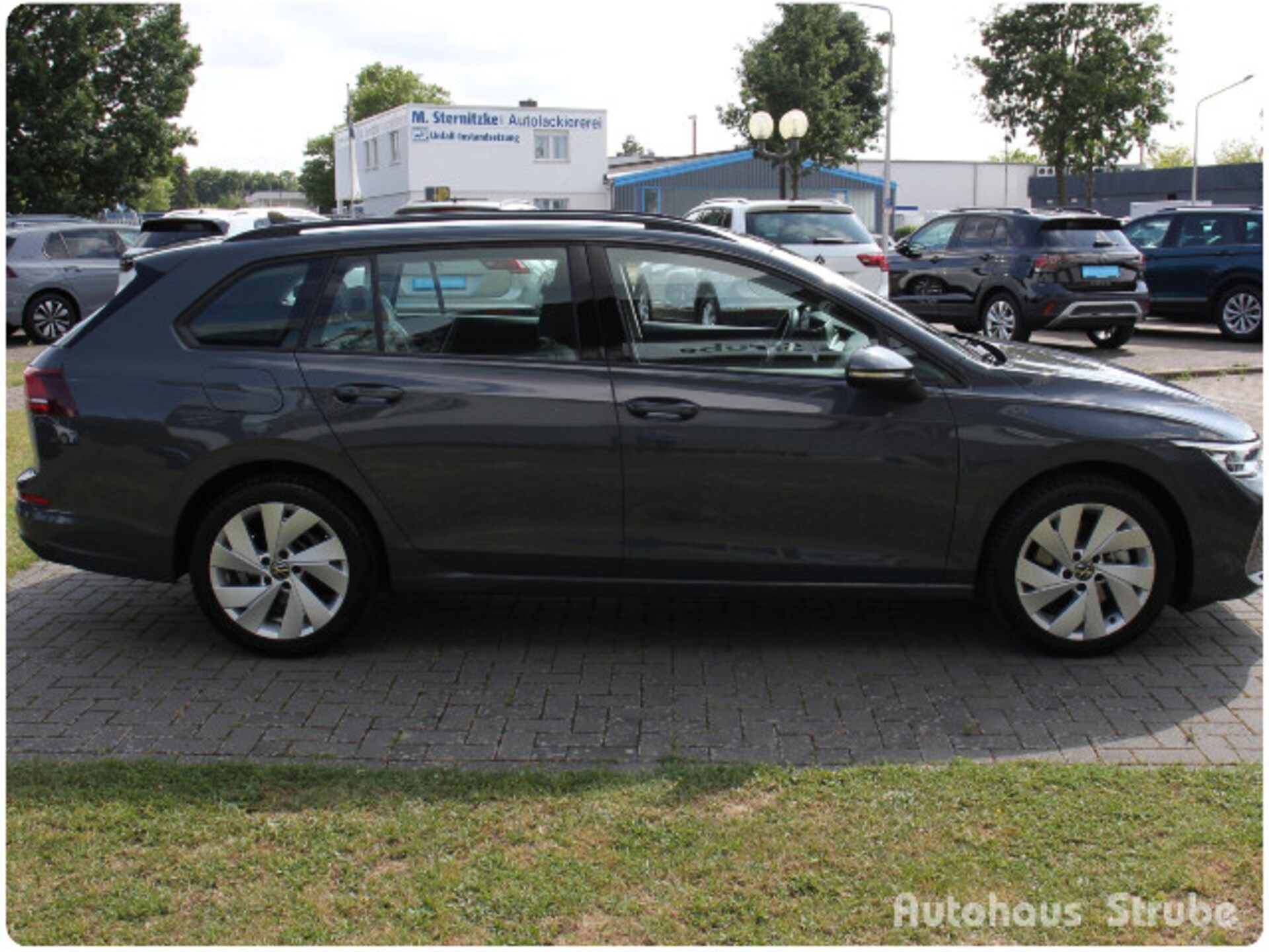 Volkswagen Golf Variant Life