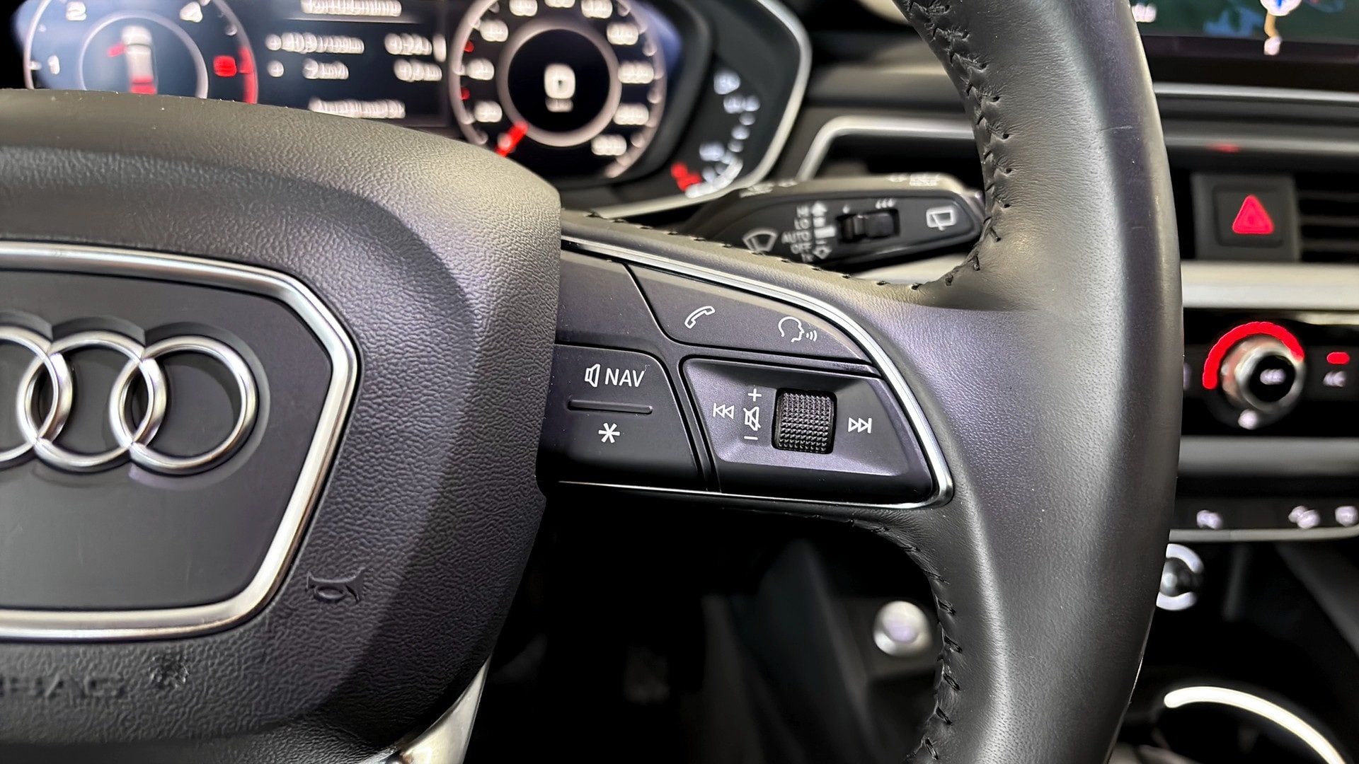 Bild som visar Audi A4 allroad quattro A4 allroad 2.0 TDI quattro Proline 190 hk 6-växlad - för mer information kontakta din Audi Partner