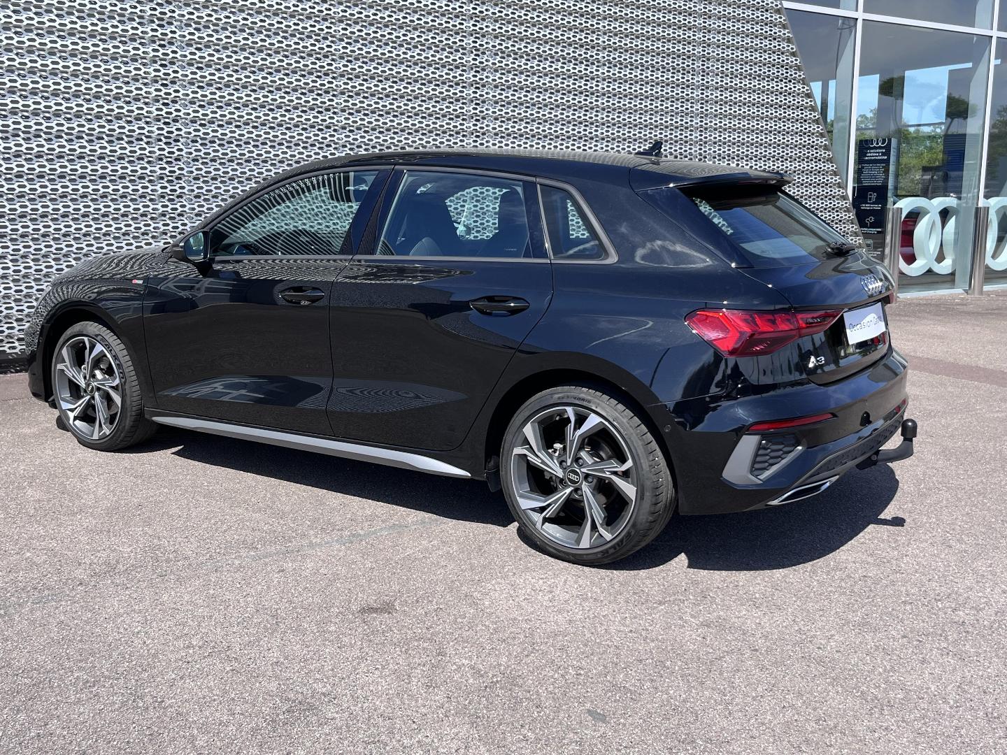 Image about Audi A3 Sportback S line 35 TDI 110 kW (150 ch) S tronic