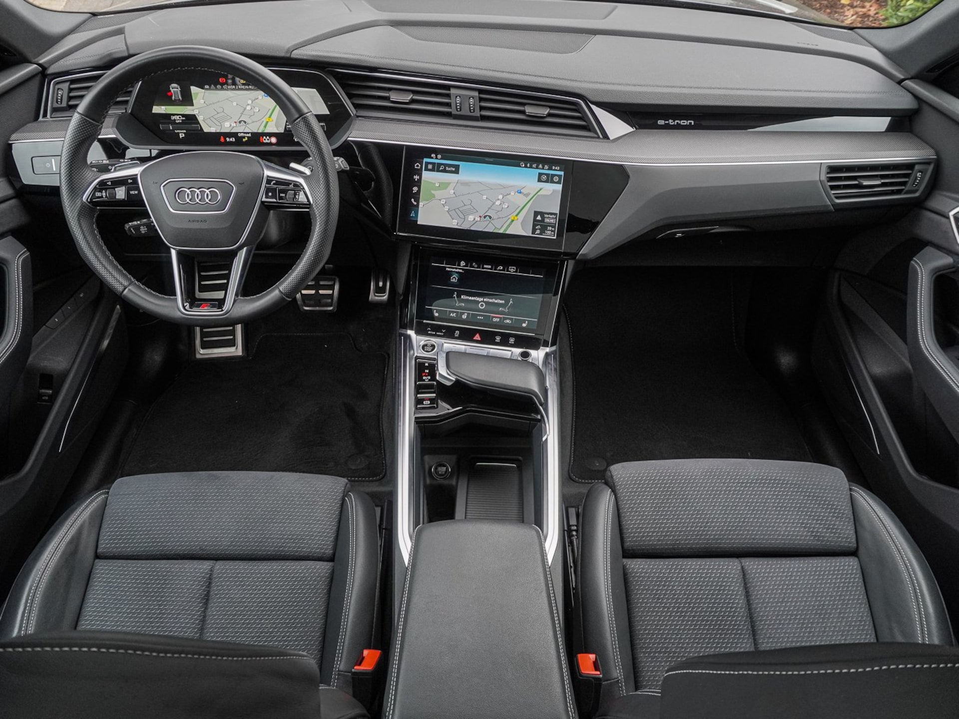 Audi Q8 e-tron S line