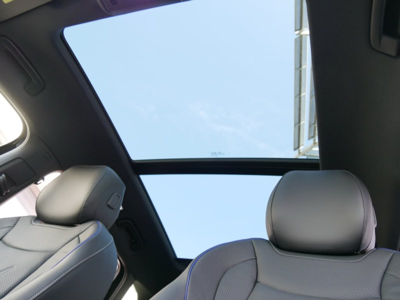Volkswagen Tiguan – Bild 15